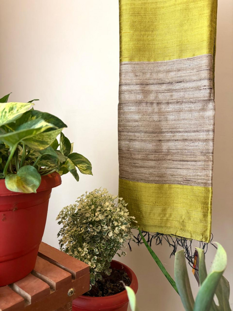 Image of Pure Raw Silk Handloom Dupatta - Mehendi Green - UNISEX