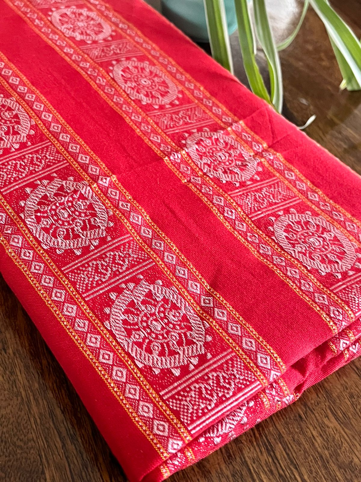 Pure cotton Handwoven Sambhalpuri Kurta - Red