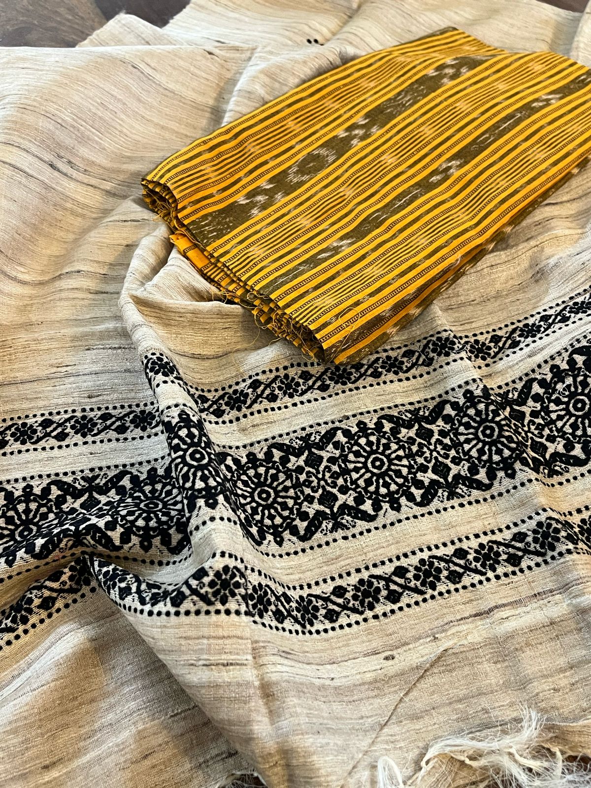 Sambhalpuri Handwoven  Kurta with Tussar Silk Handwoven Dupatta - Yellow