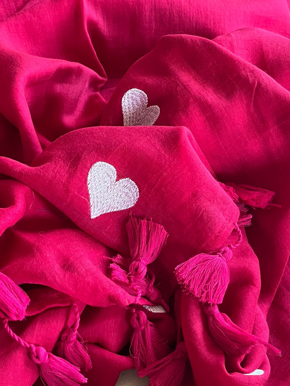Soft and comfortable Pure Mul Mul Sarees with embroidered Hearts - Pink