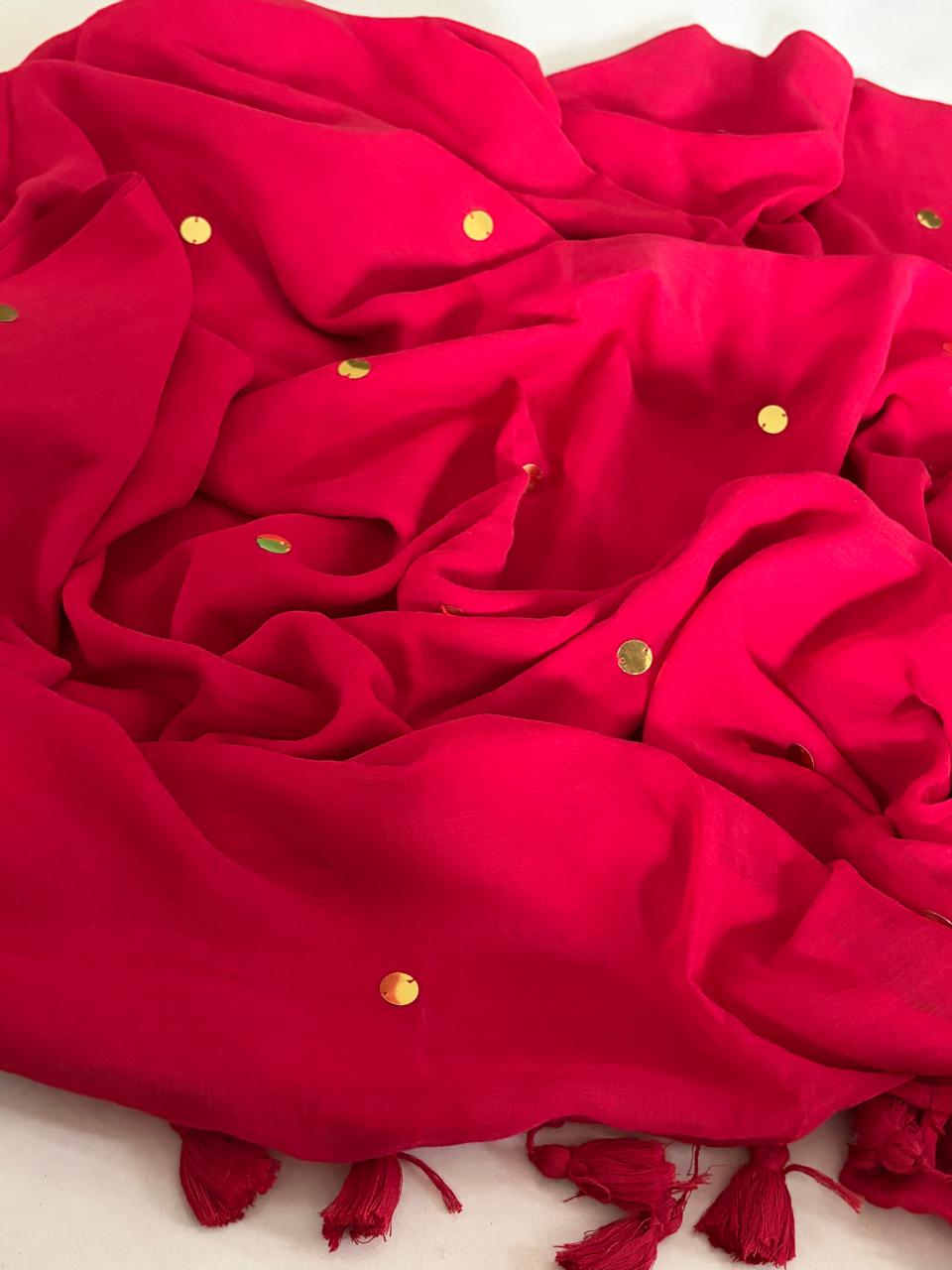 Soft and comfortable Pure Mul Mul Sarees with Dot Sequin Work - Red