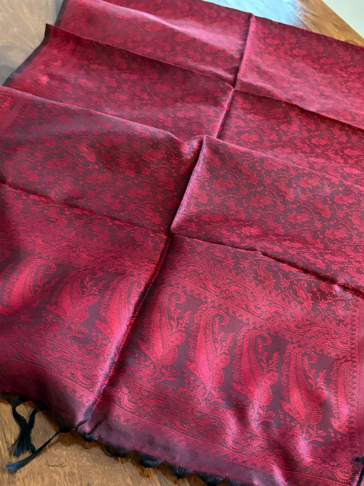 Image of Soft Banarasi Pure Silk Festive Stole with Woven Motifs