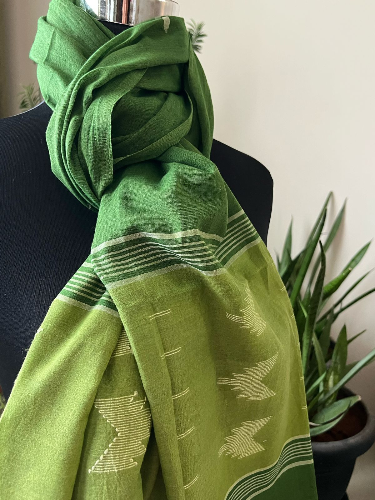 Soft Pure Cotton Jamdani Handloom Stole - Forest Green