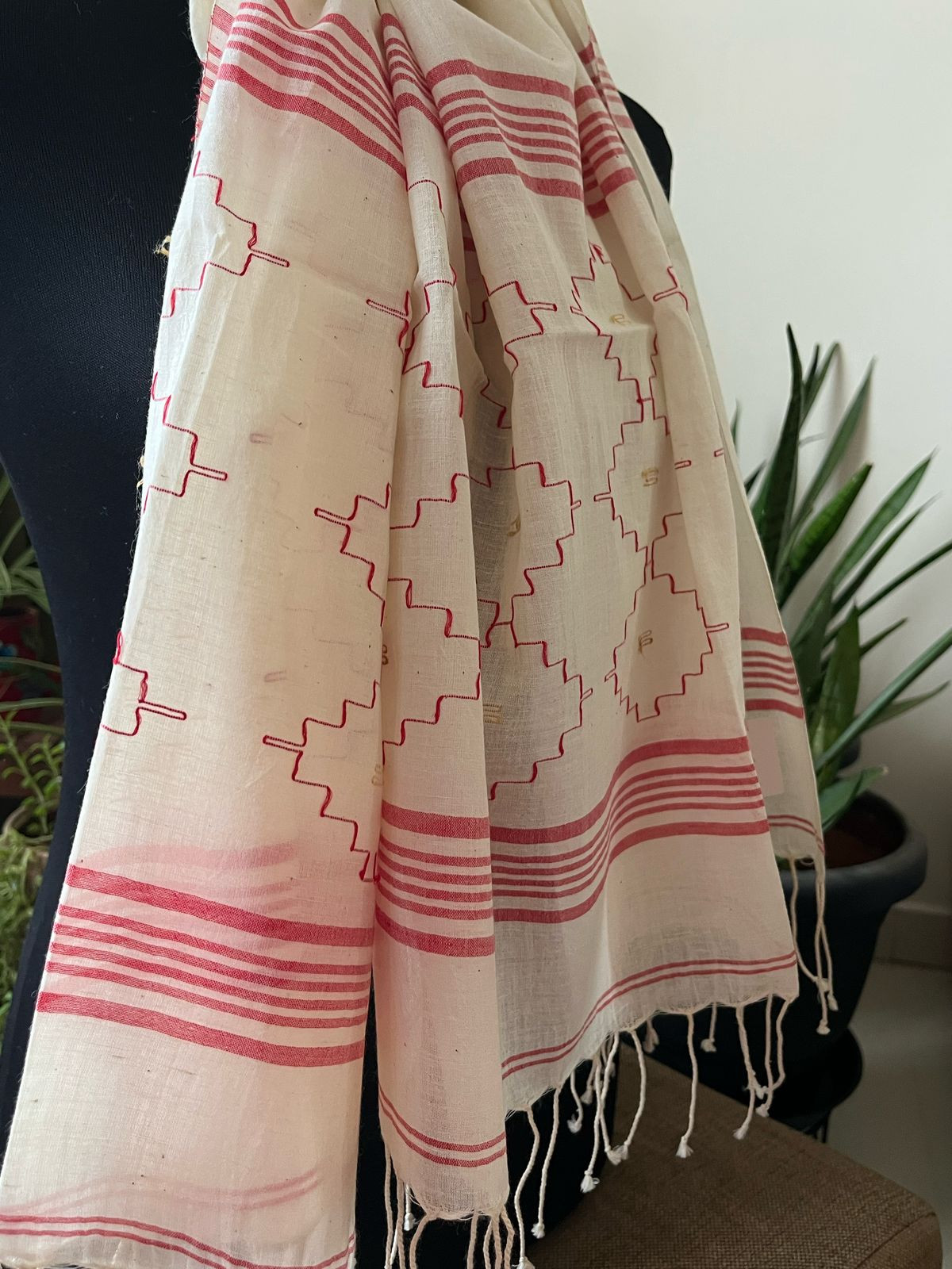 Soft Pure Cotton Jamdani Handloom Stole - White