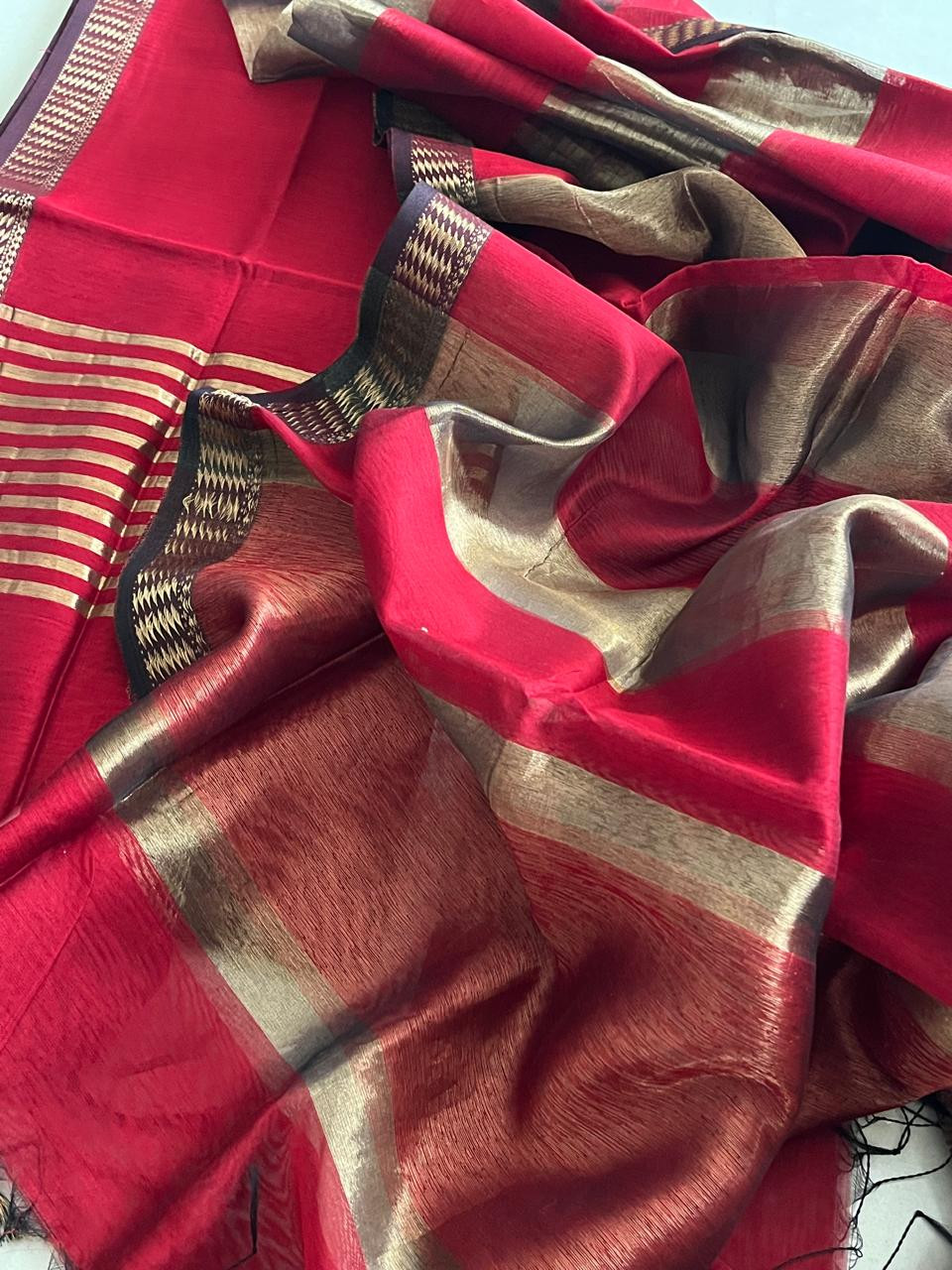 Stunning Maheshwari Silk Cotton Handwoven Kurta Dupatta Set With Zari Stripes - Blood Red