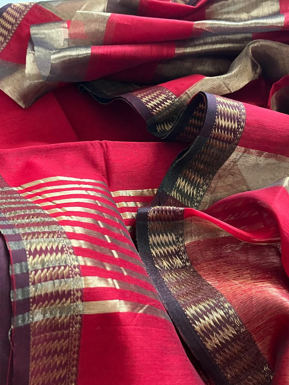 Stunning Maheshwari Silk Cotton Handwoven Kurta Dupatta Set With Zari Stripes - Blood Red