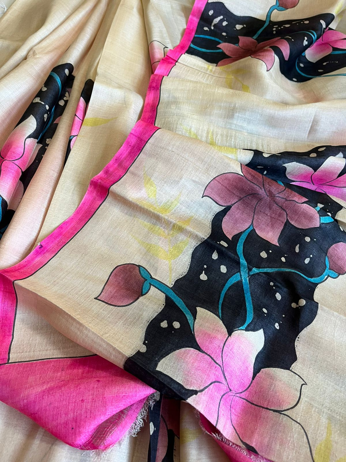 Very exclusive Pure Tussar Silk Saree with Handpainted - Off White with Pink