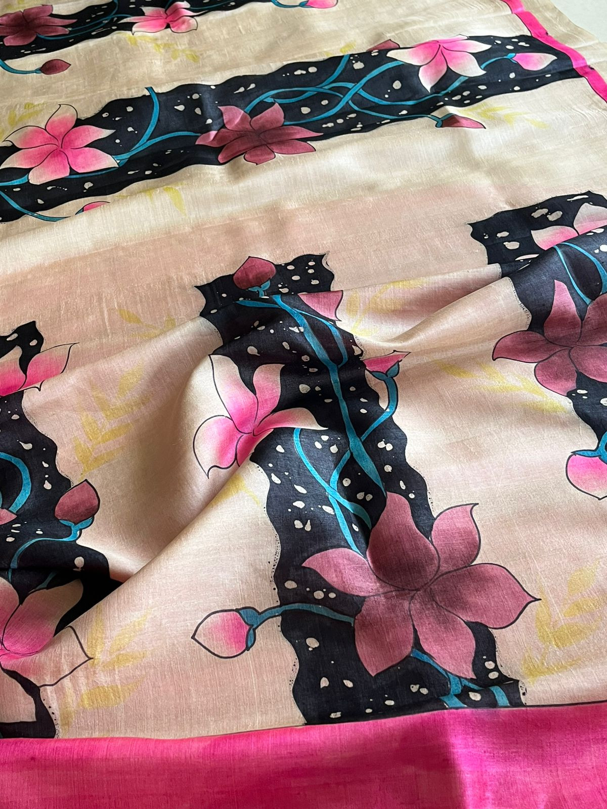 Very exclusive Pure Tussar Silk Saree with Handpainted - Off White with Pink