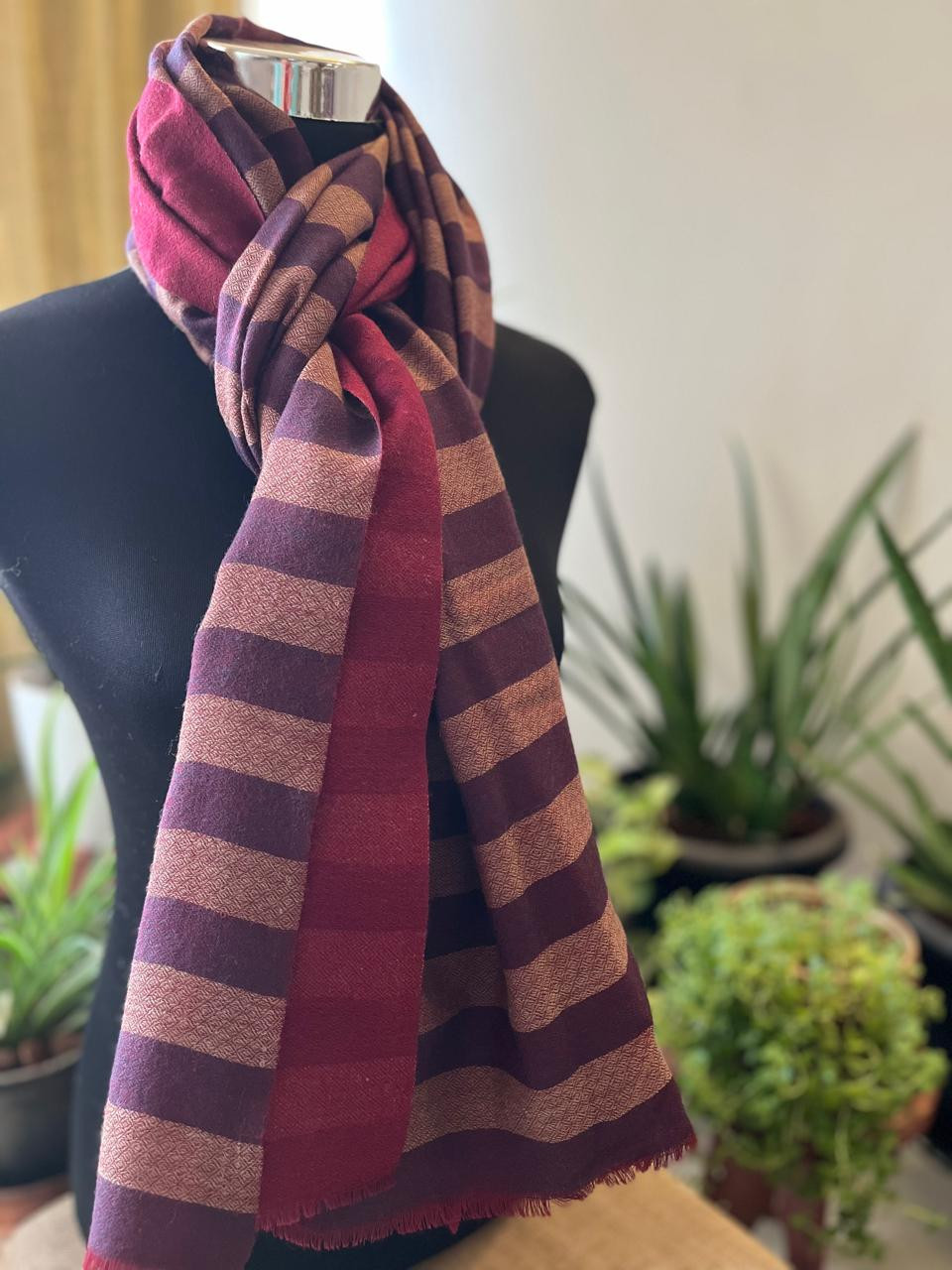 Very stylish Reversible Pure Wool Handwoven Stole - Mauve Mirage