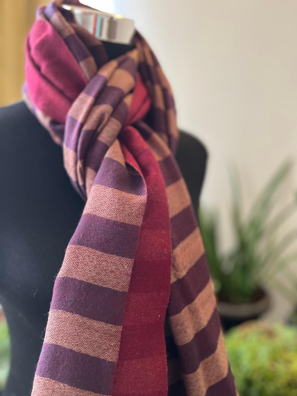 Very stylish Reversible Pure Wool Handwoven Stole - Mauve Mirage