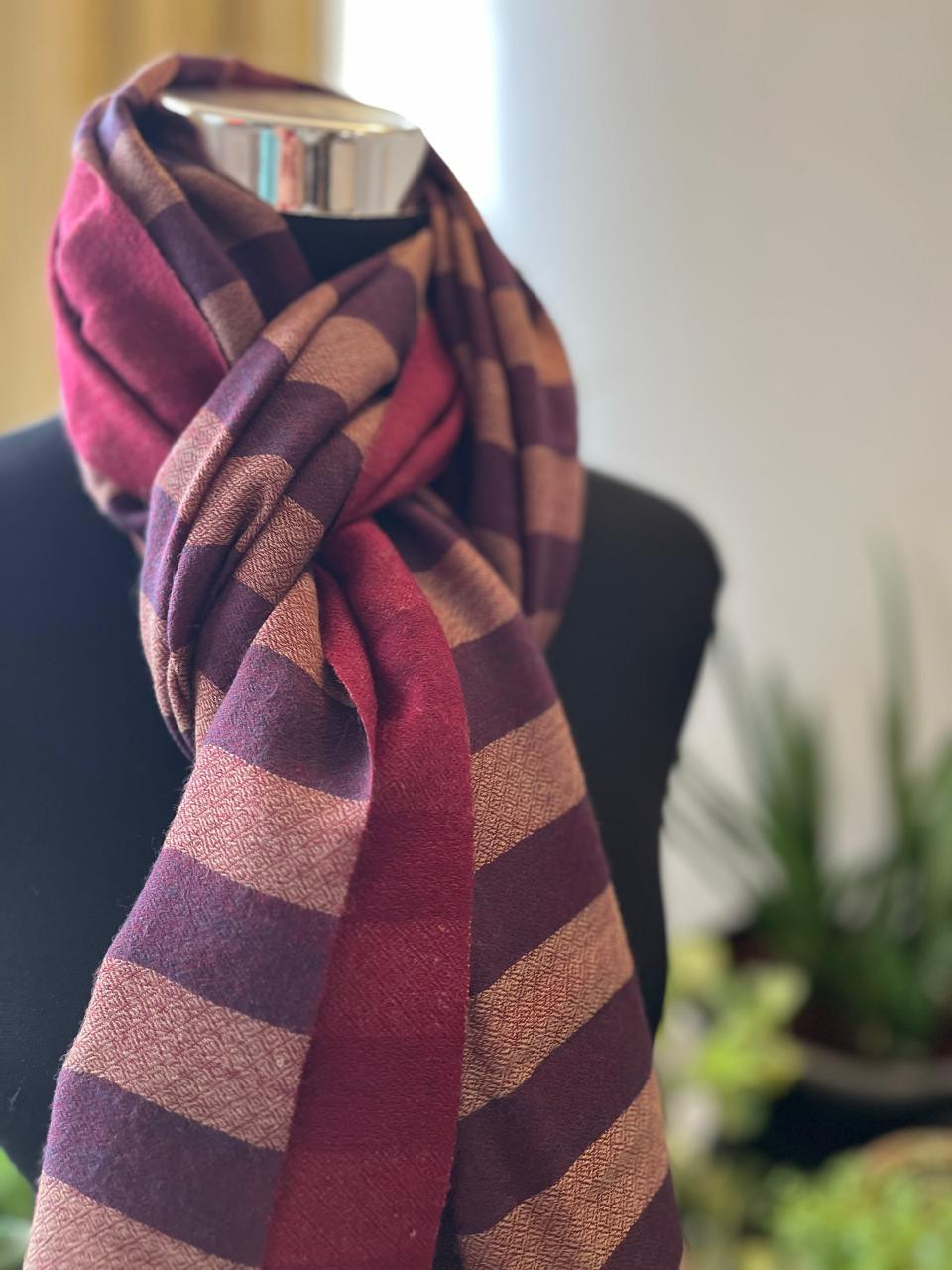 Very stylish Reversible Pure Wool Handwoven Stole - Mauve Mirage