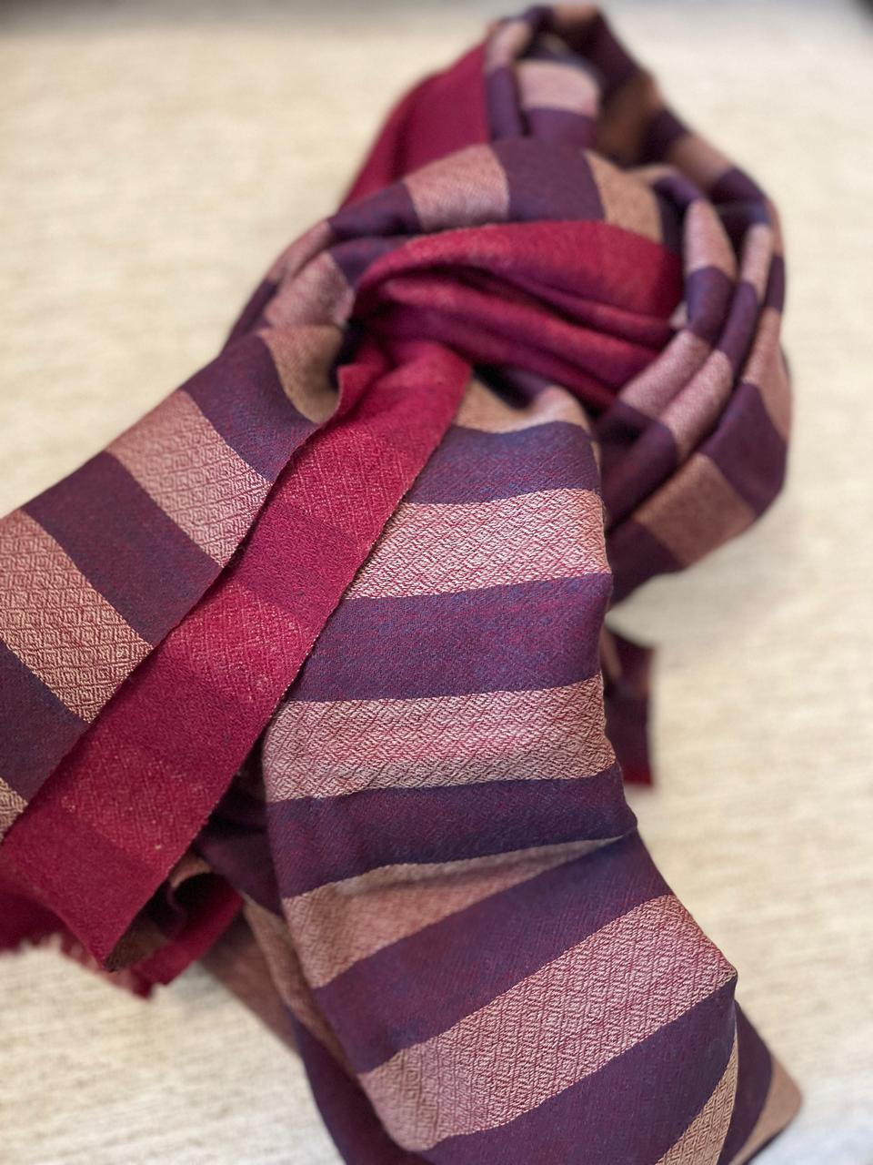 Very stylish Reversible Pure Wool Handwoven Stole - Mauve Mirage