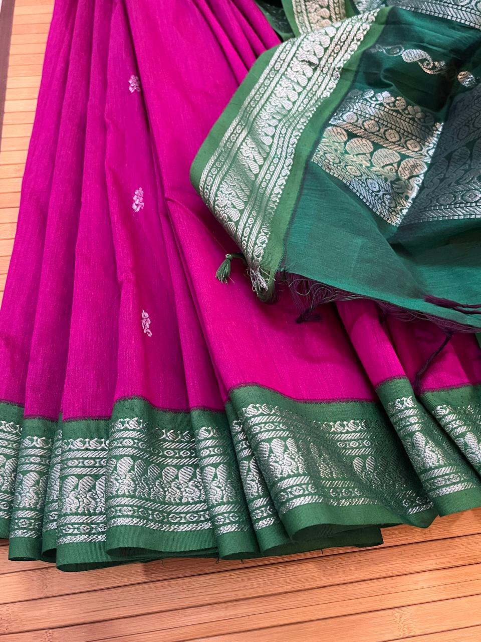 Vibrant handwoven Gadwal cotton Silk Saree - Pink with Green