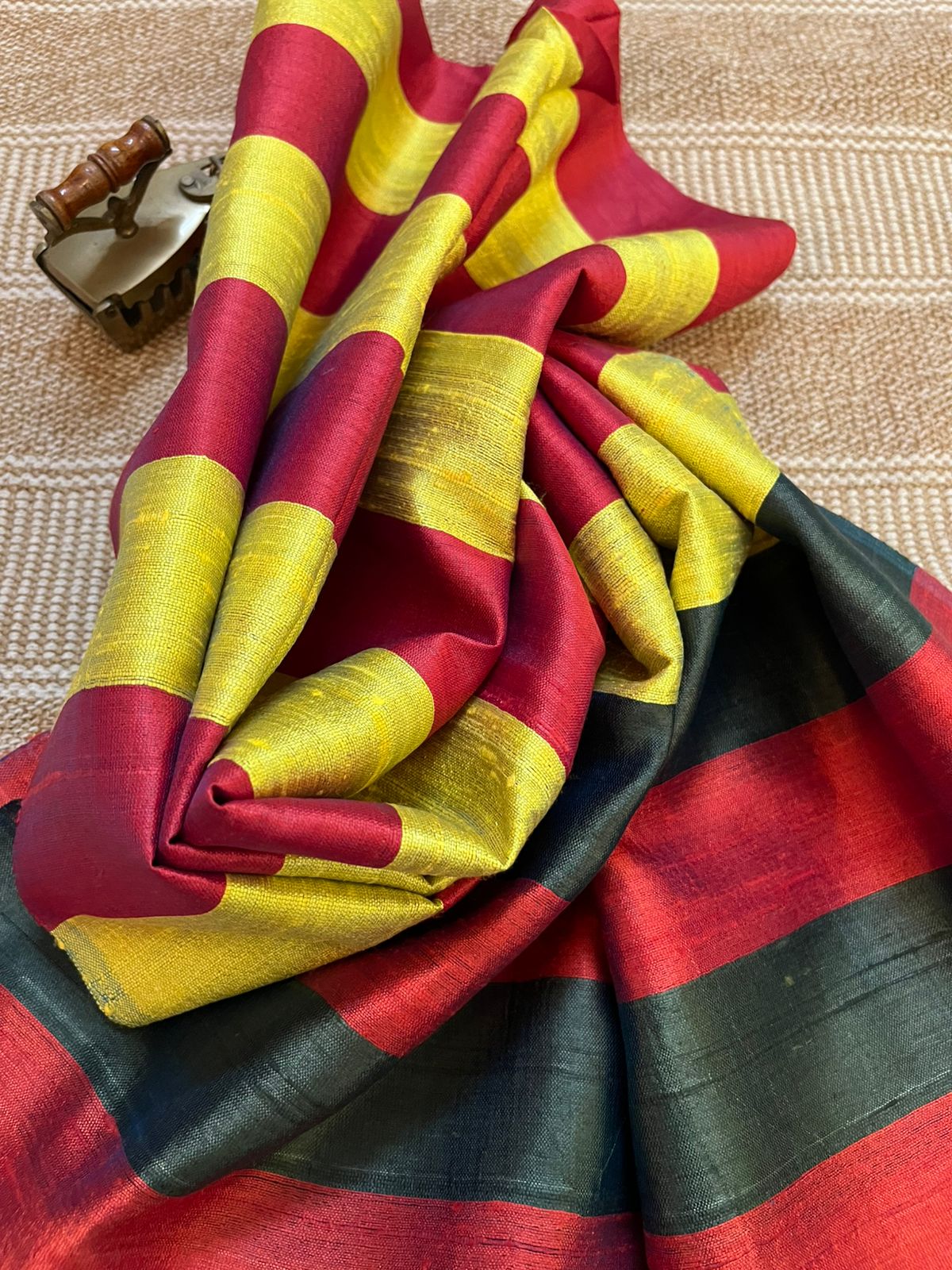 Vibrant pure Raw Silk Stole - Multicolour