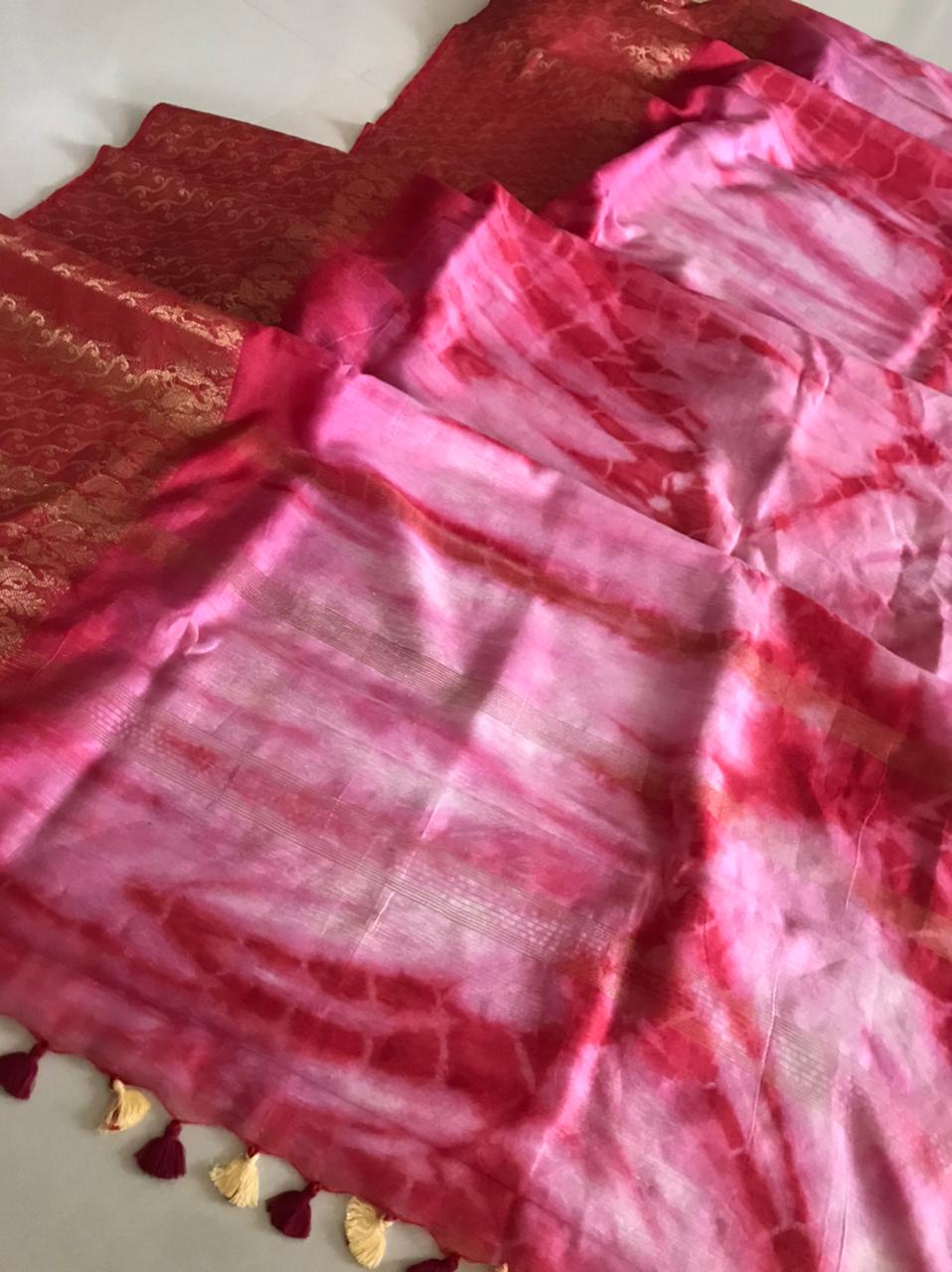 Beautiful handloom festive linen saree with intricate zari weaving- Pink with Gold