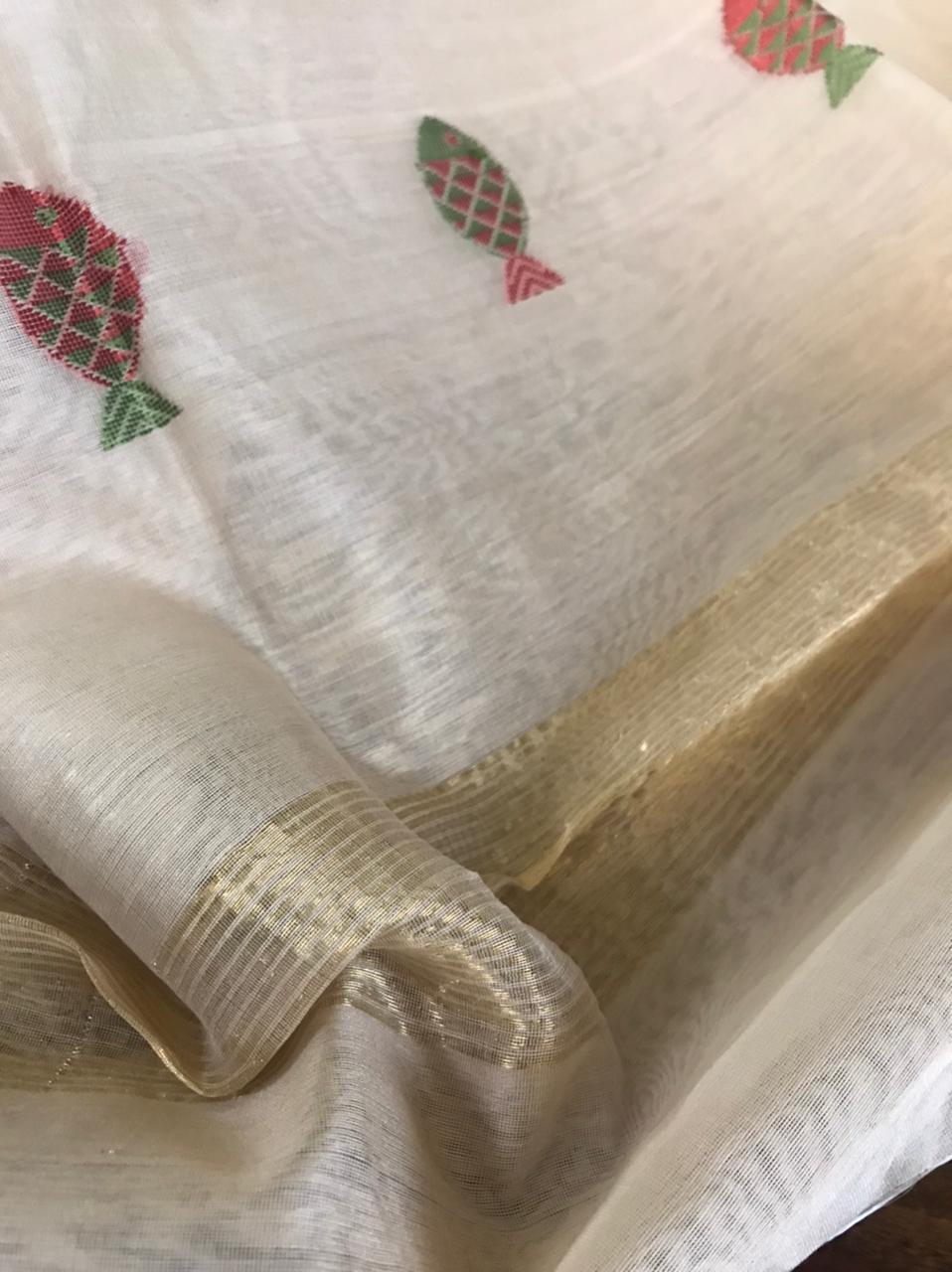 Chanderi Silk Handoven dupatta with fish motifs - Off White