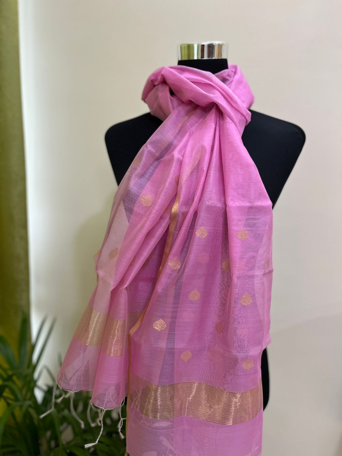 Chanderi Silk Handwoven Stole with zari motifs - Light Pink