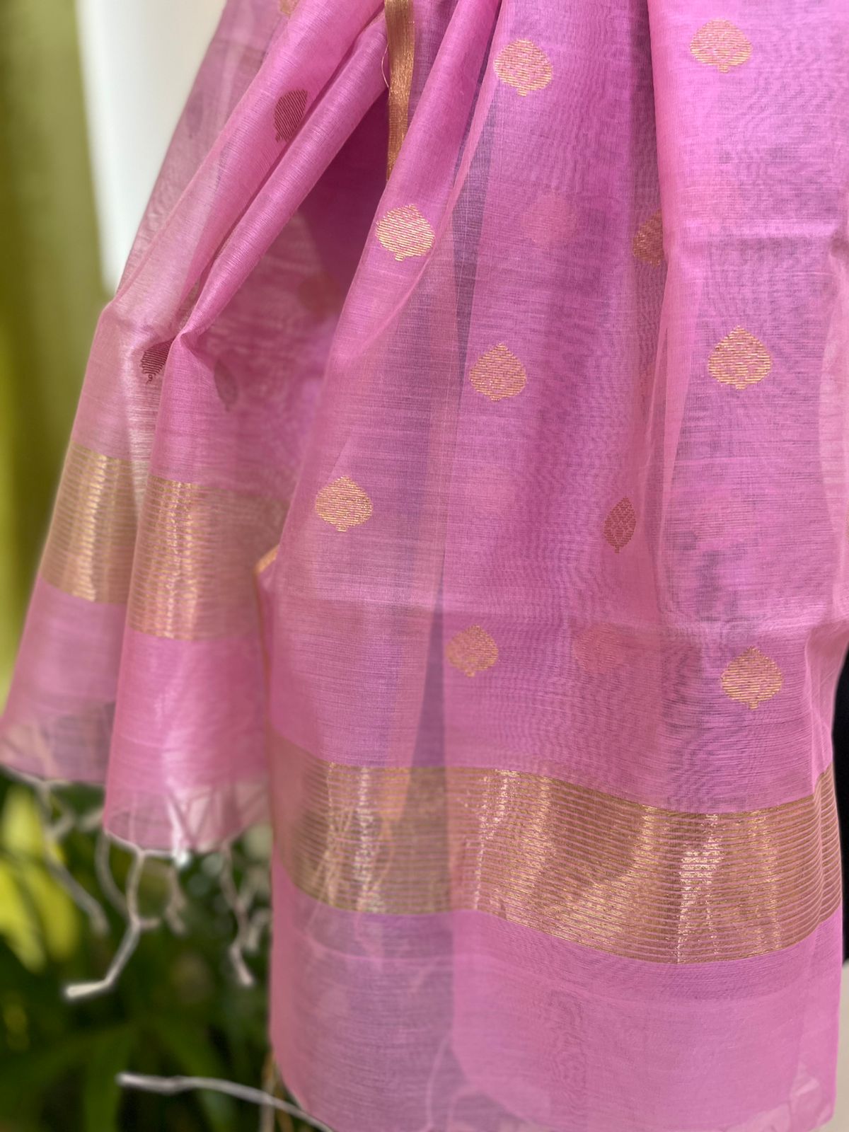 Chanderi Silk Handwoven Stole with zari motifs - Light Pink