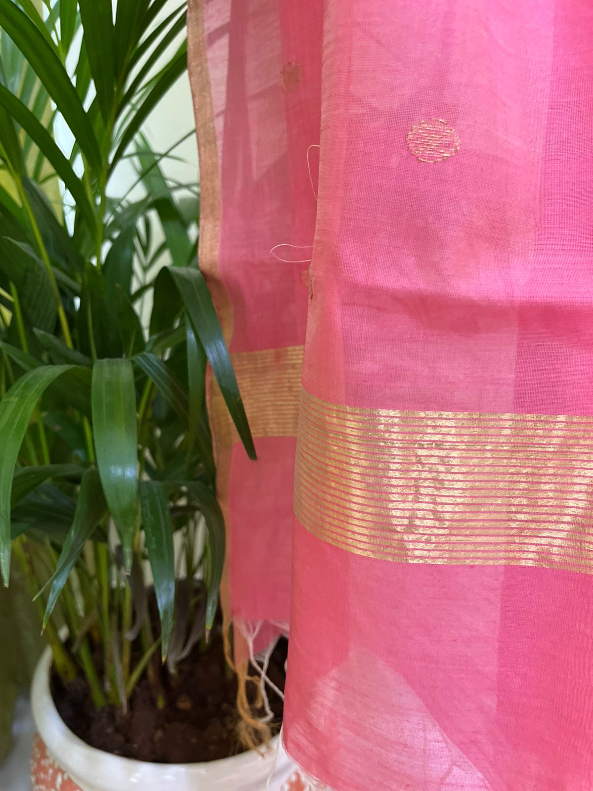 Chanderi Silk Handwoven Stole with zari motifs - Pink