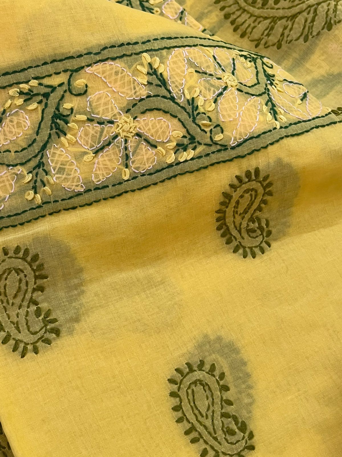 Beautiful cotton Kurta with hand chikankari embroidery