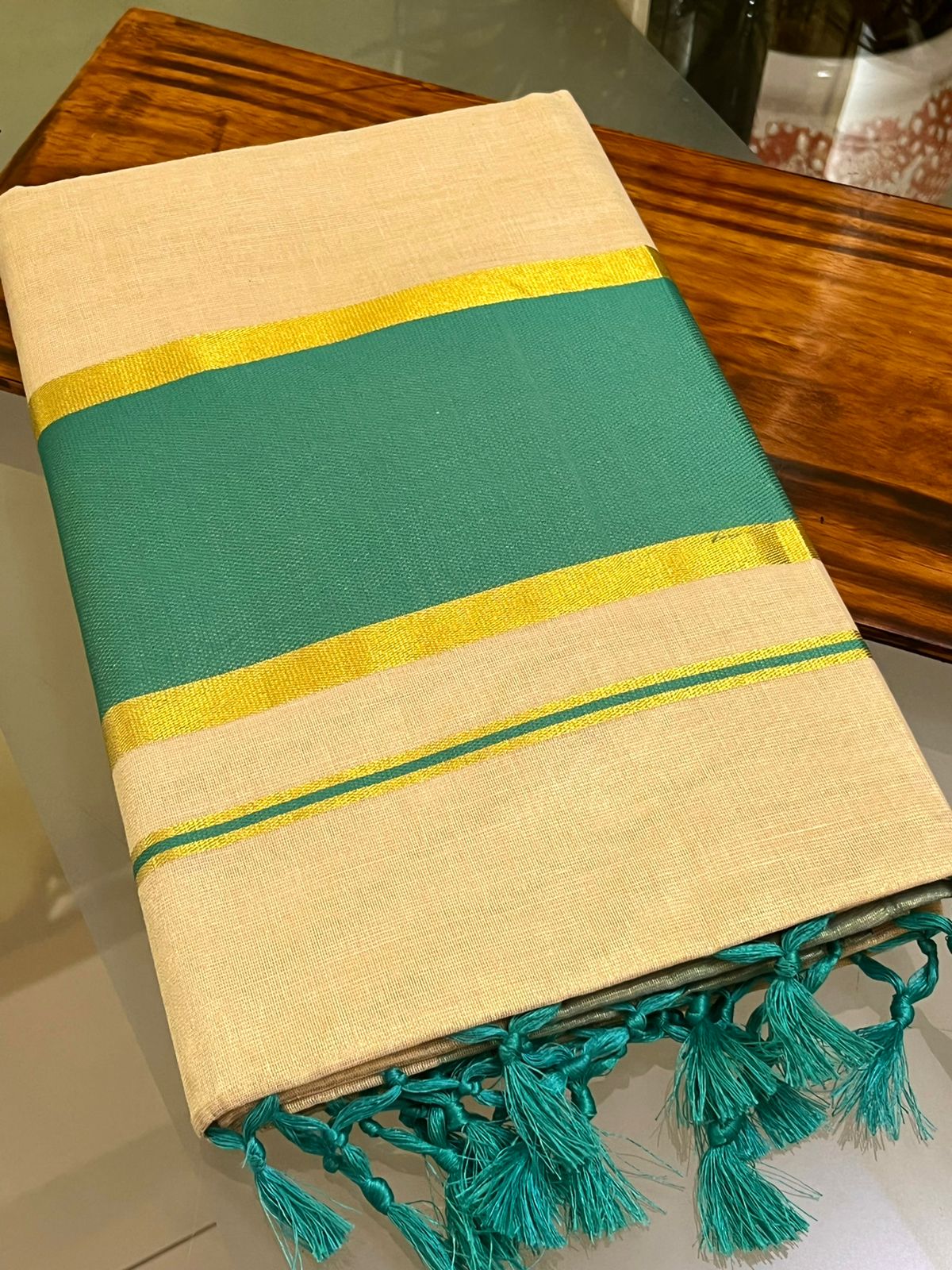 Pure cotton Tissue Kasavu Weave Saree