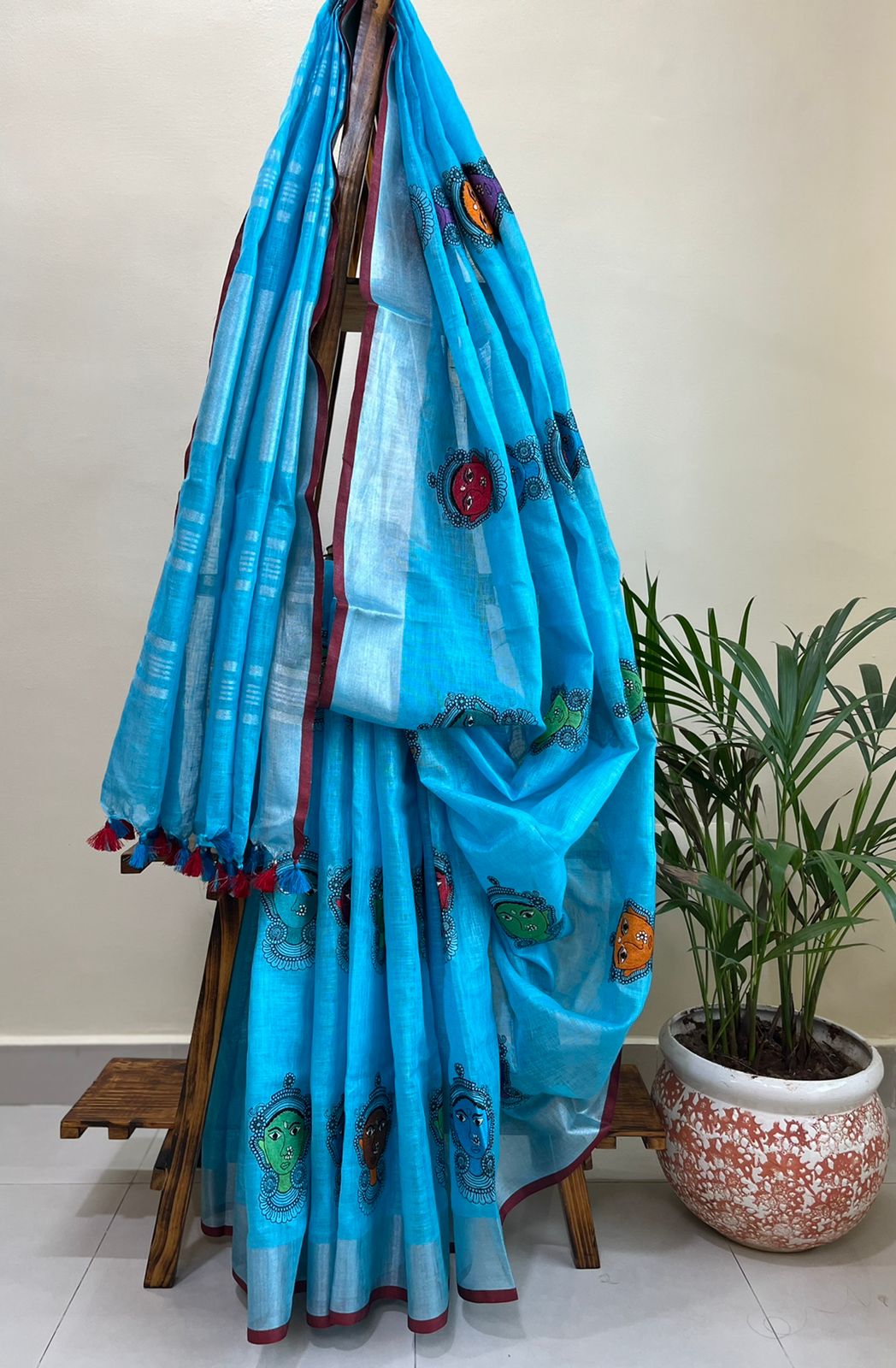 Beautiful handloom linen saree - Sky Blue