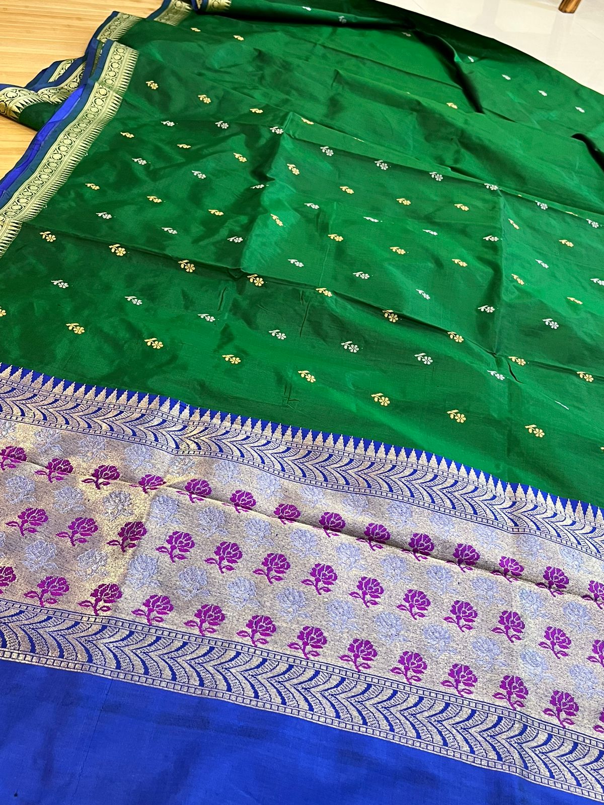 Pure Handloom Banarasi Katan Silk saree - Green and Blue