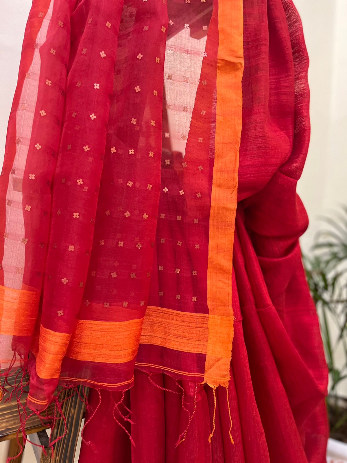 Beautiful Pure Matka Silk Saree - Red and Orange