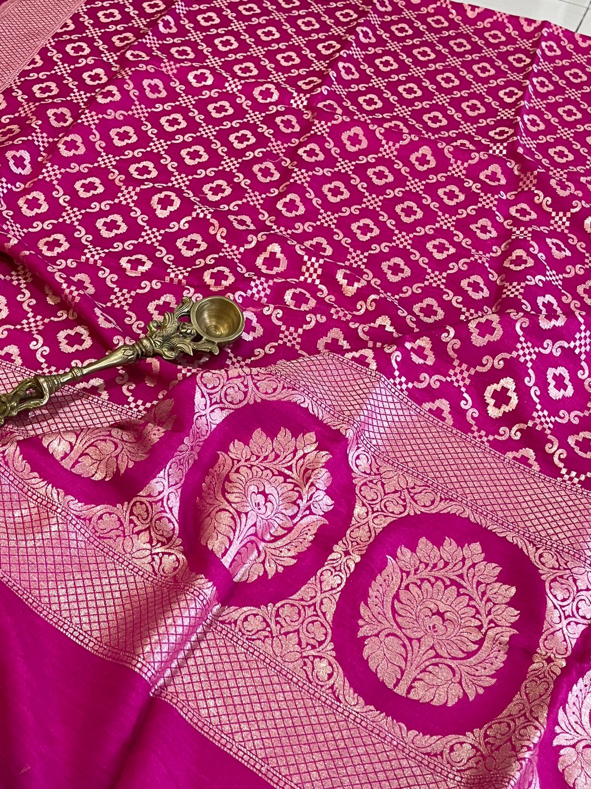 Banarasi Munga Silk Handwoven dupatta - Magenta