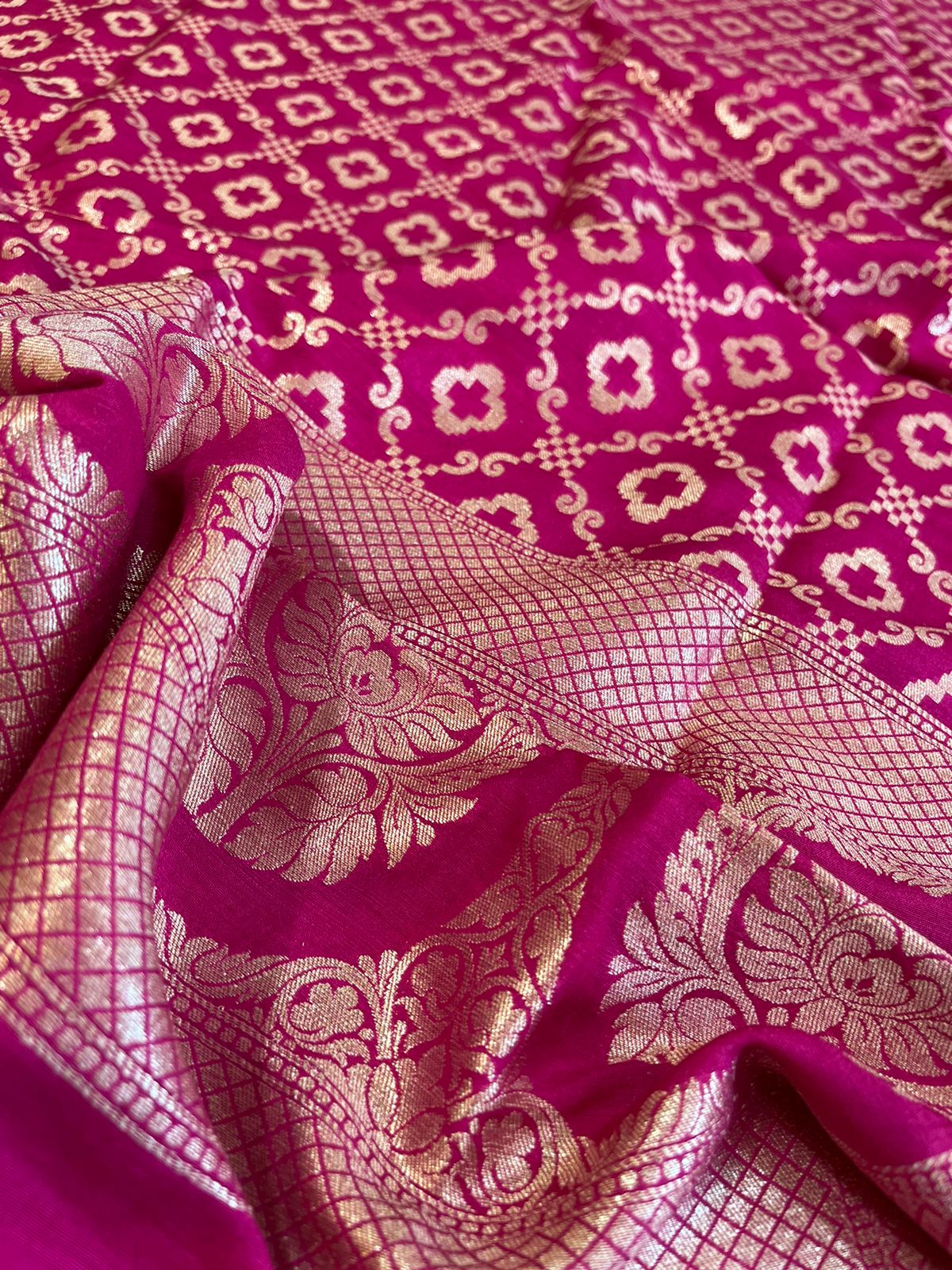 Banarasi Munga Silk Handwoven dupatta - Magenta