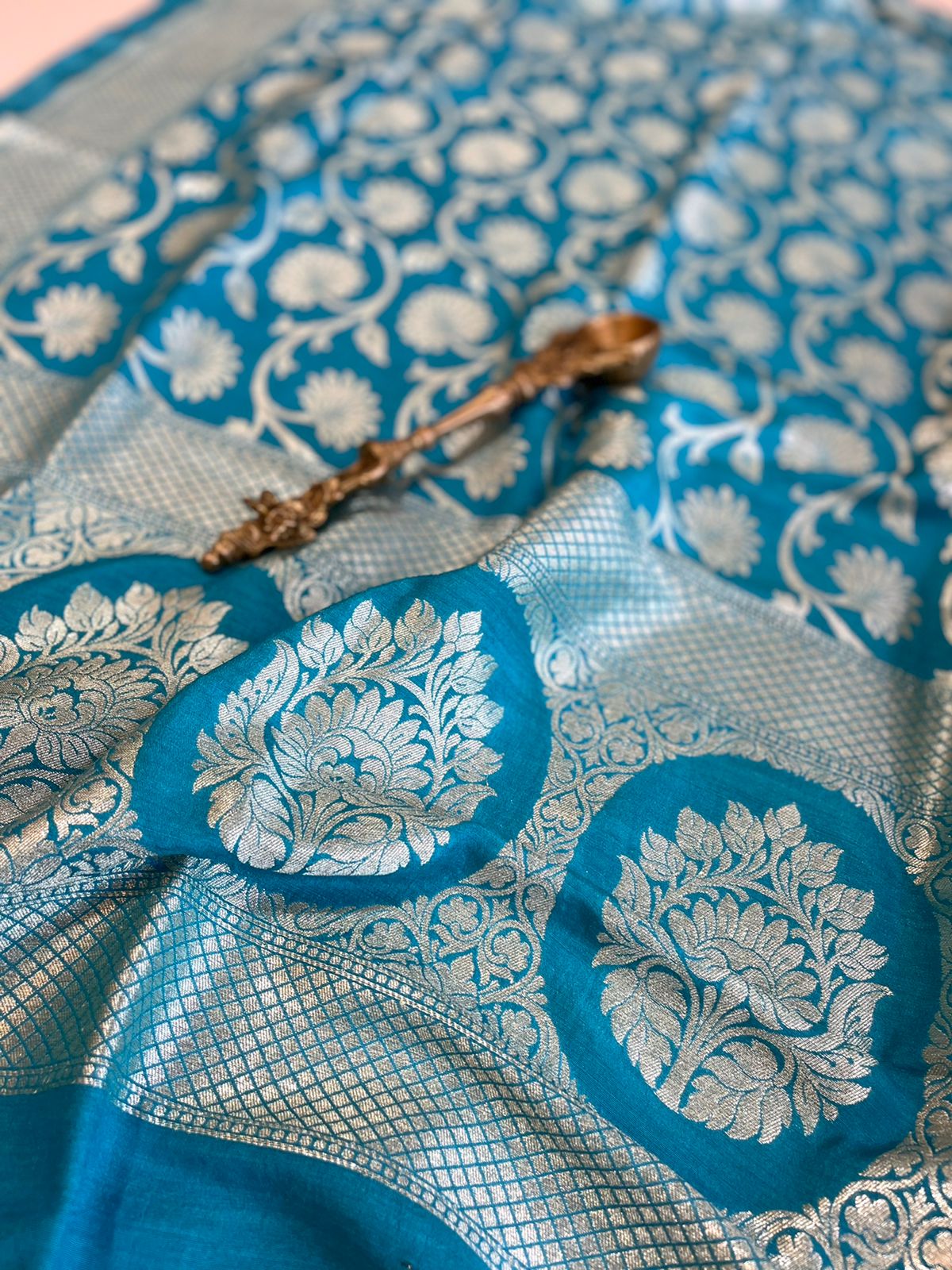 Banarasi Munga Silk Handwoven dupatta - Firozi