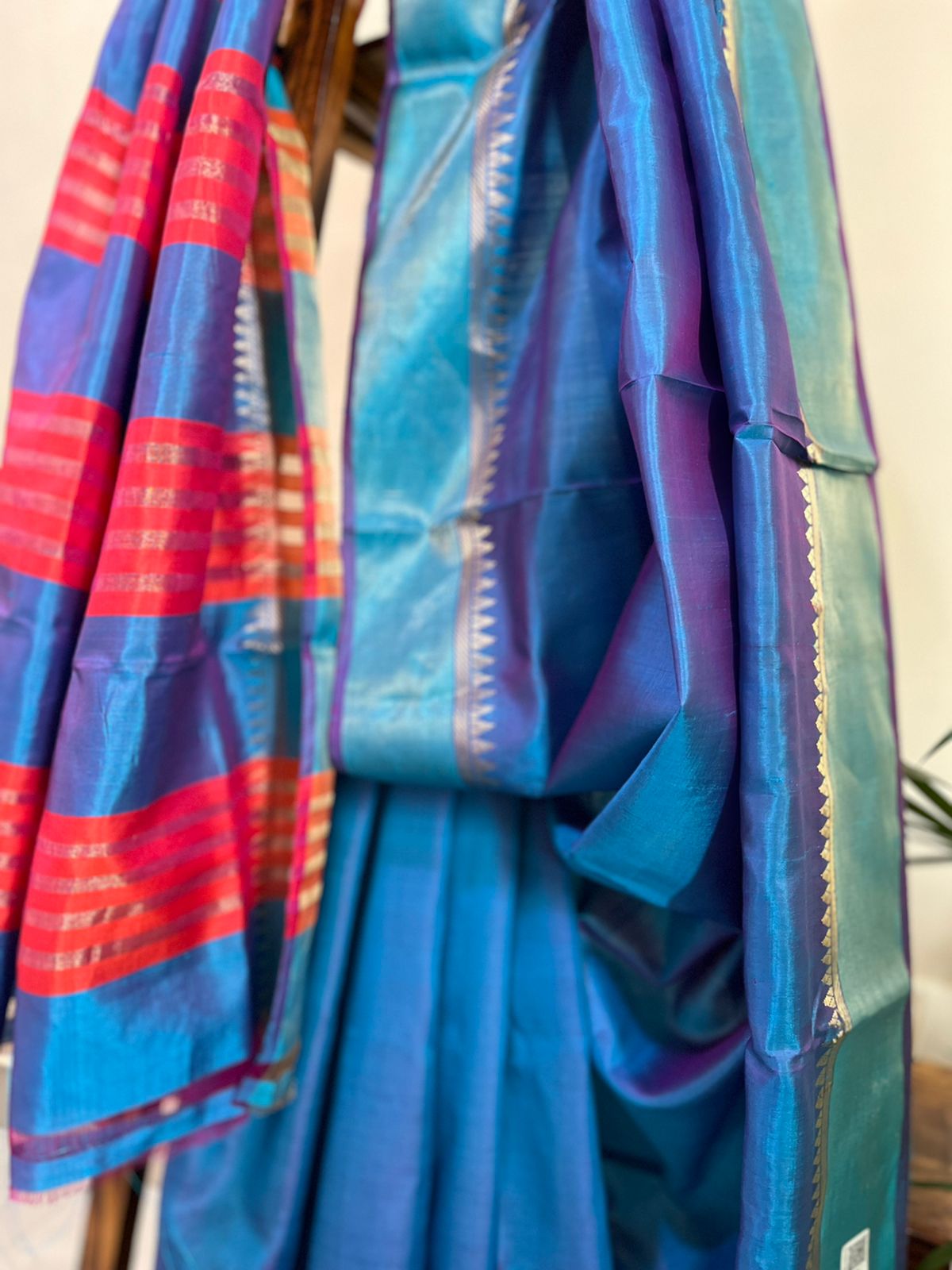 Pure Silk Handloom saree with Resham border - multicolour