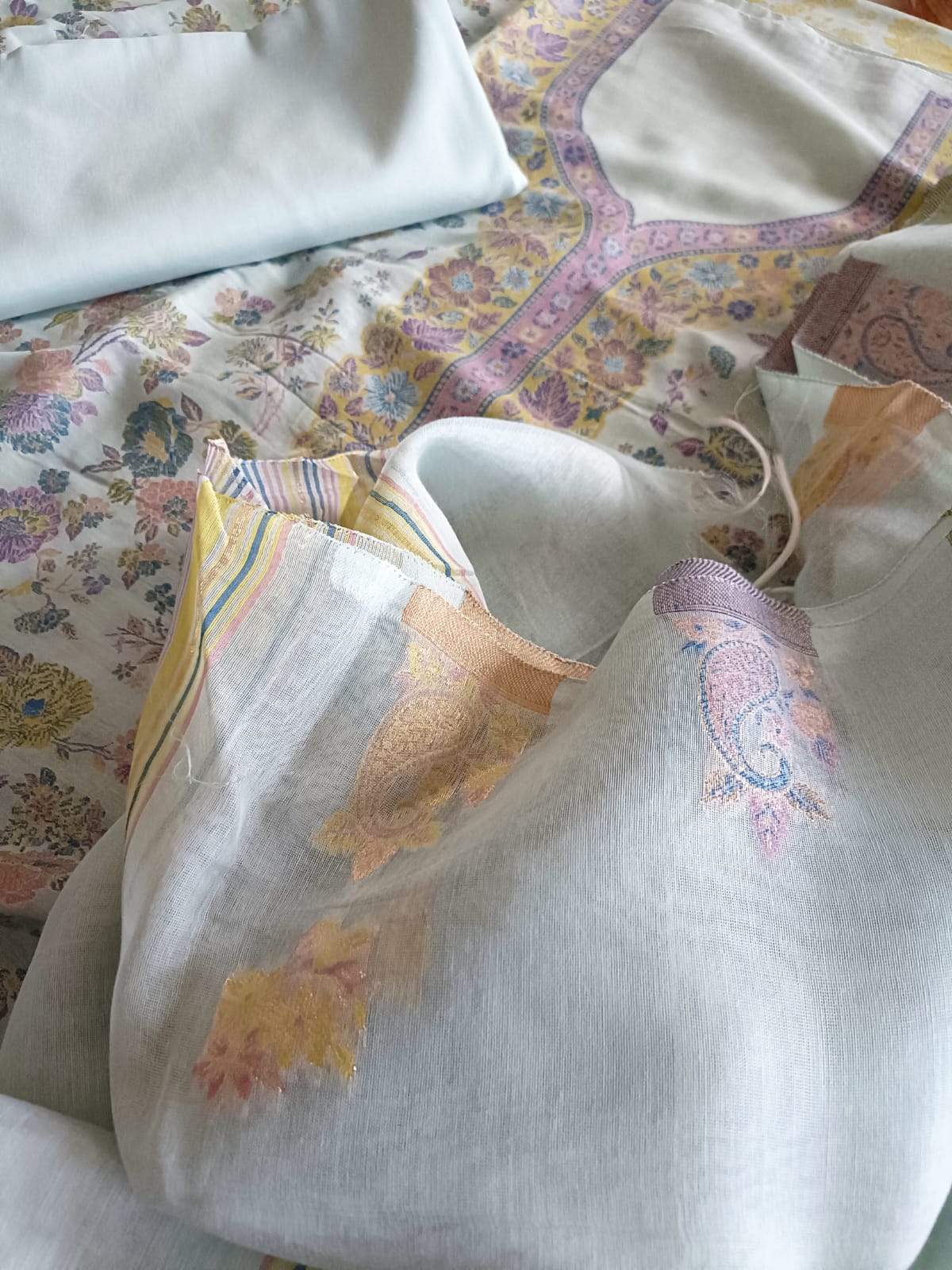 Beautiful Kani weave cotton 3 piece suit with soft organza dupattas