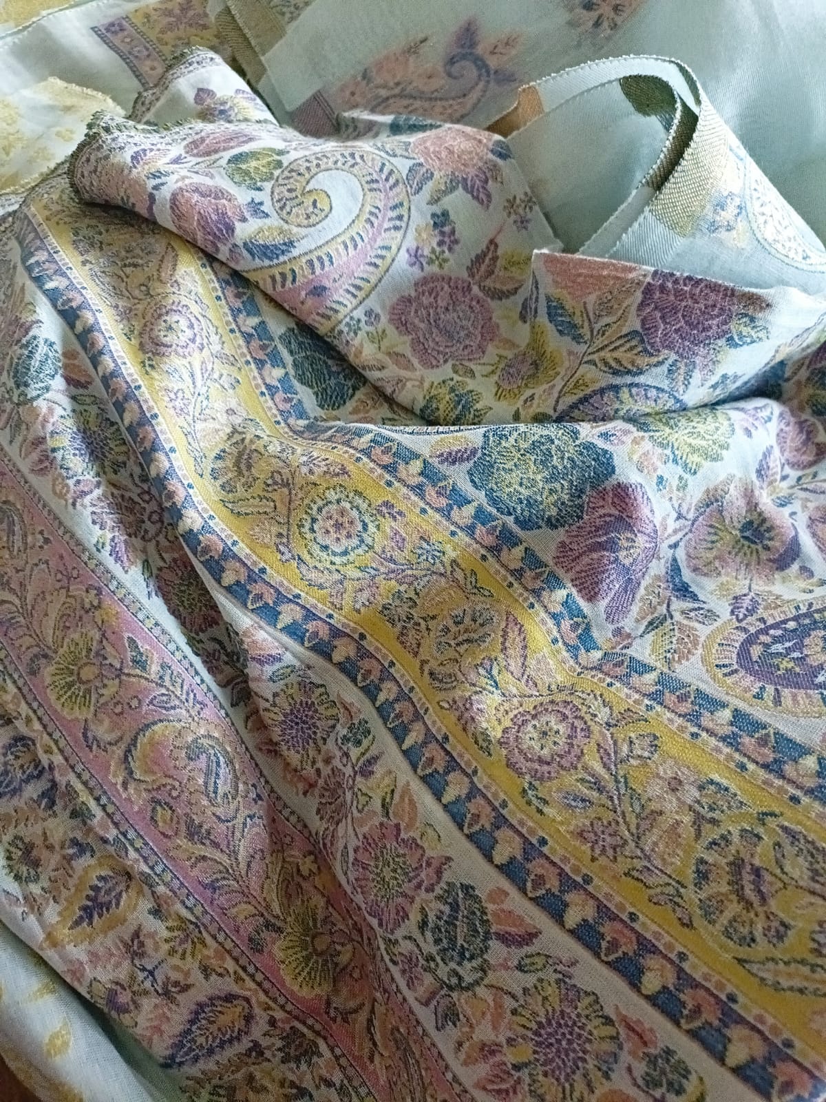 Beautiful Kani weave cotton 3 piece suit with soft organza dupattas