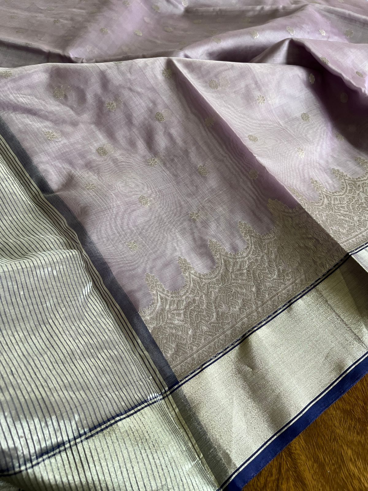 Pure Chanderi Silk Handwoven saree with beautiful buttis - Lavendar