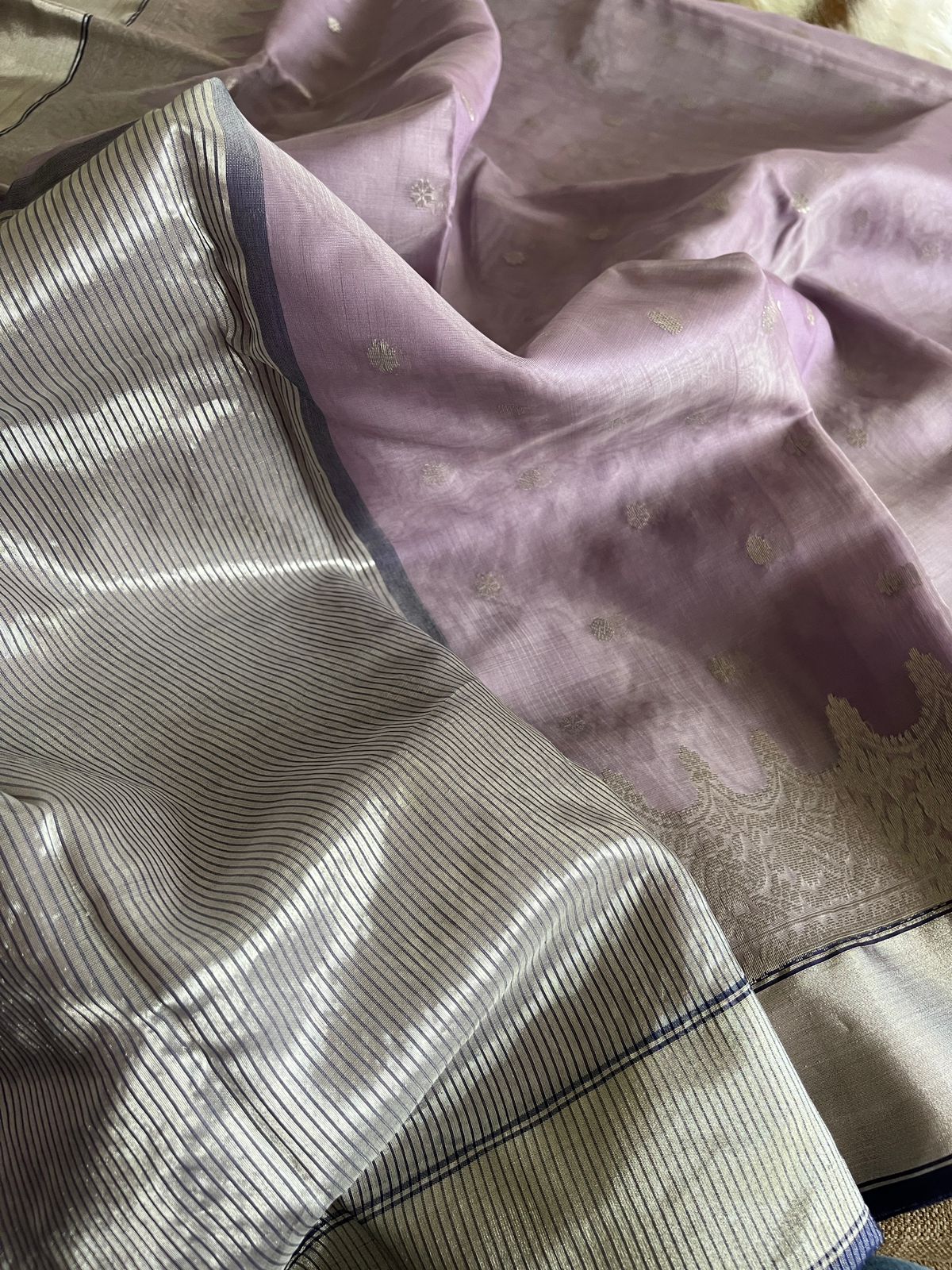 Pure Chanderi Silk Handwoven saree with beautiful buttis - Lavendar