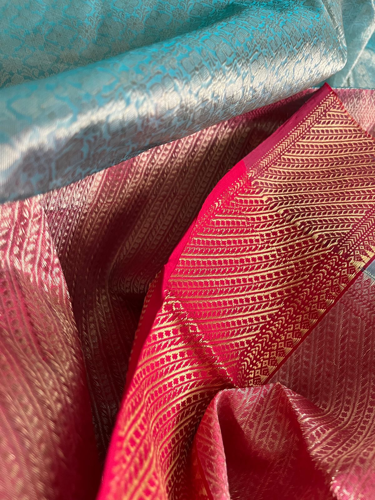 Pure Chanderi Silk Handwoven saree with beautiful buttis - Sea Green and Red