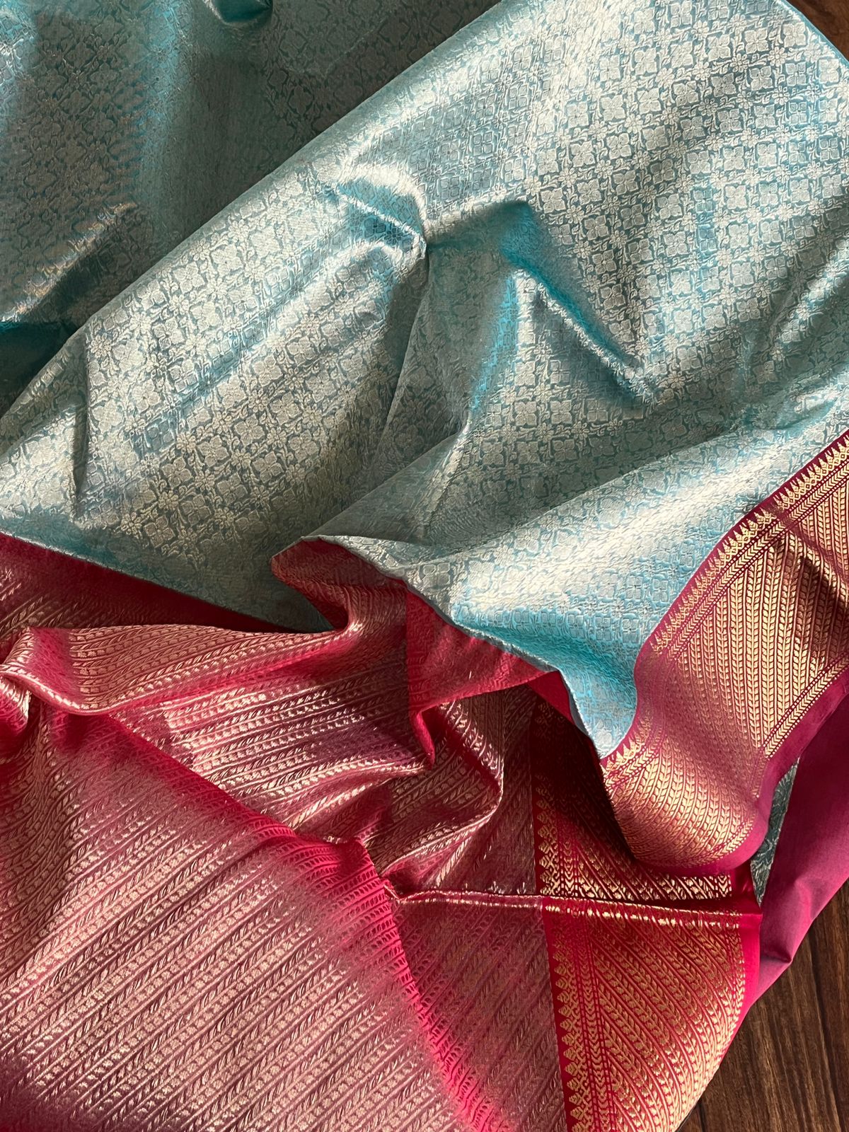 Pure Chanderi Silk Handwoven saree with beautiful buttis - Sea Green and Red