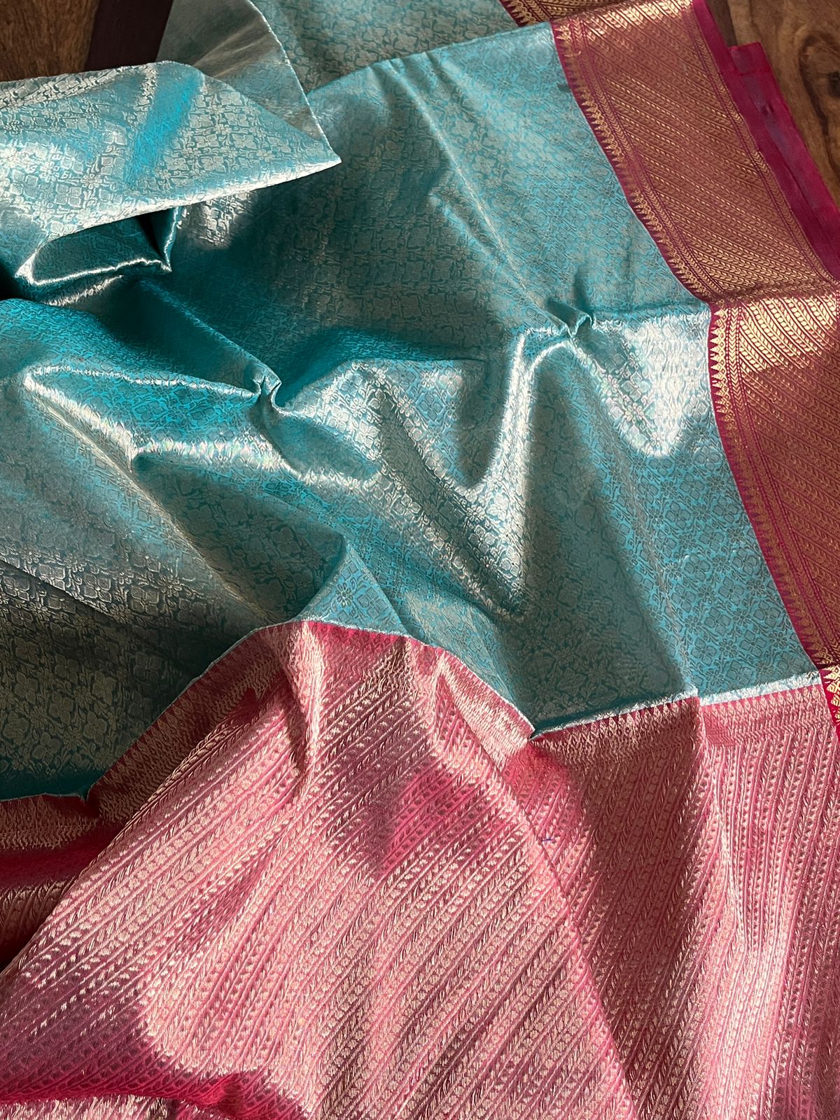 Pure Chanderi Silk Handwoven saree with beautiful buttis - Sea Green and Red