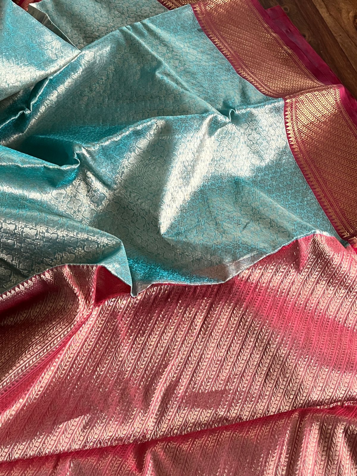 Pure Chanderi Silk Handwoven saree with beautiful buttis - Sea Green and Red