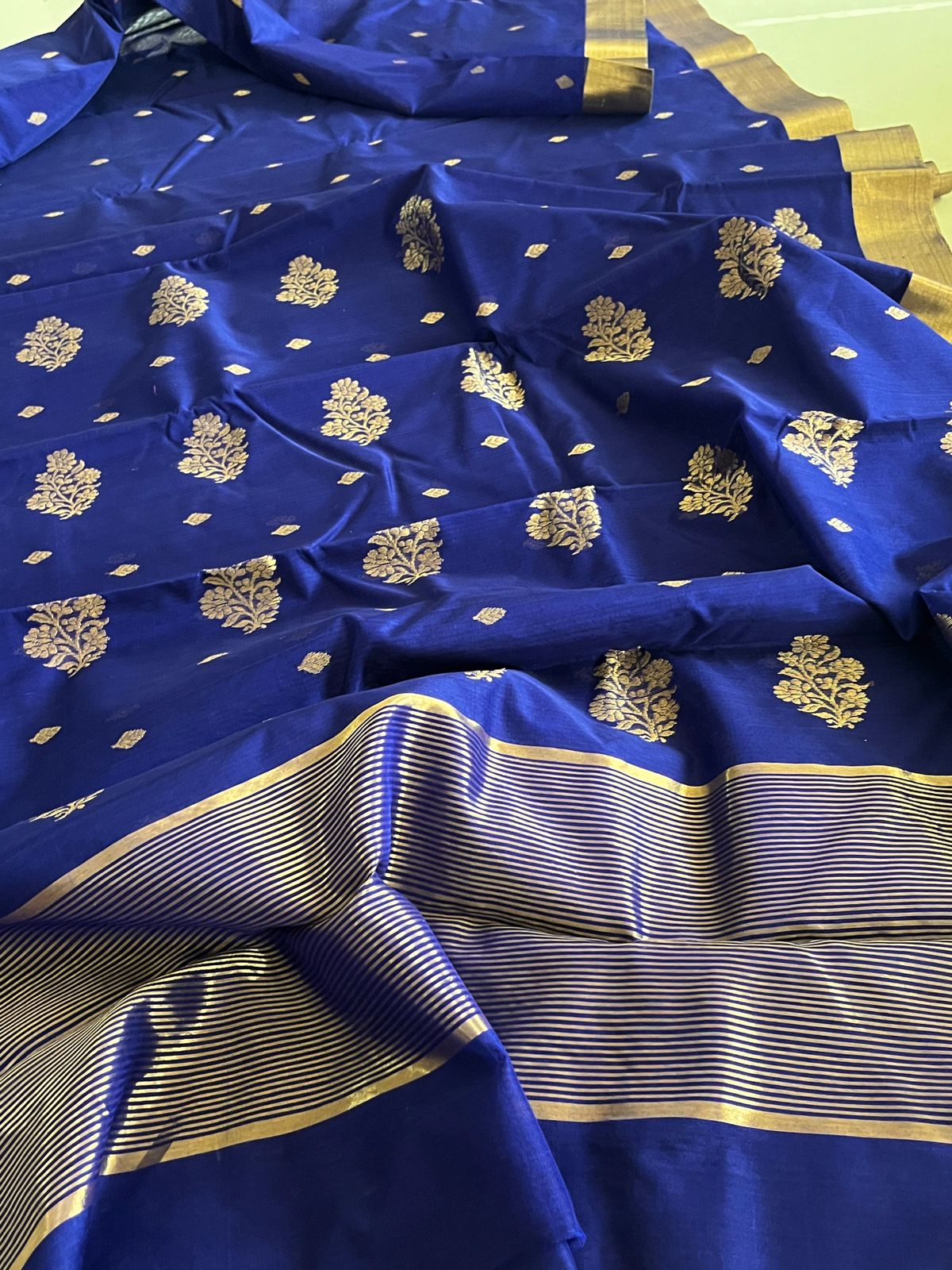 Pure Chanderi Silk Handwoven saree with buttis - Royal Blue