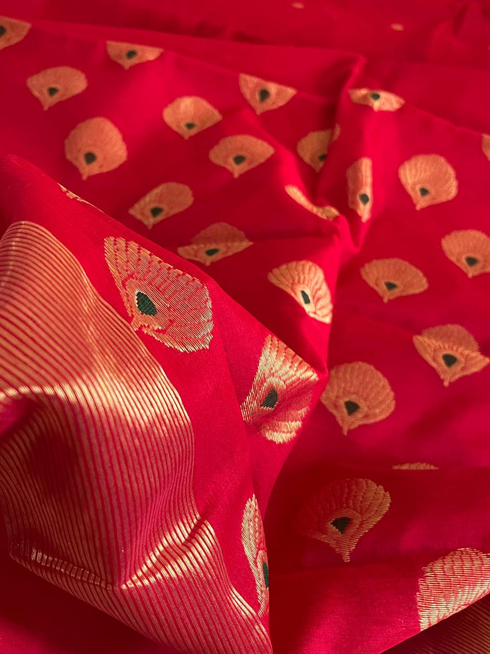 Pure Chanderi Silk Handwoven saree with buttis - Red