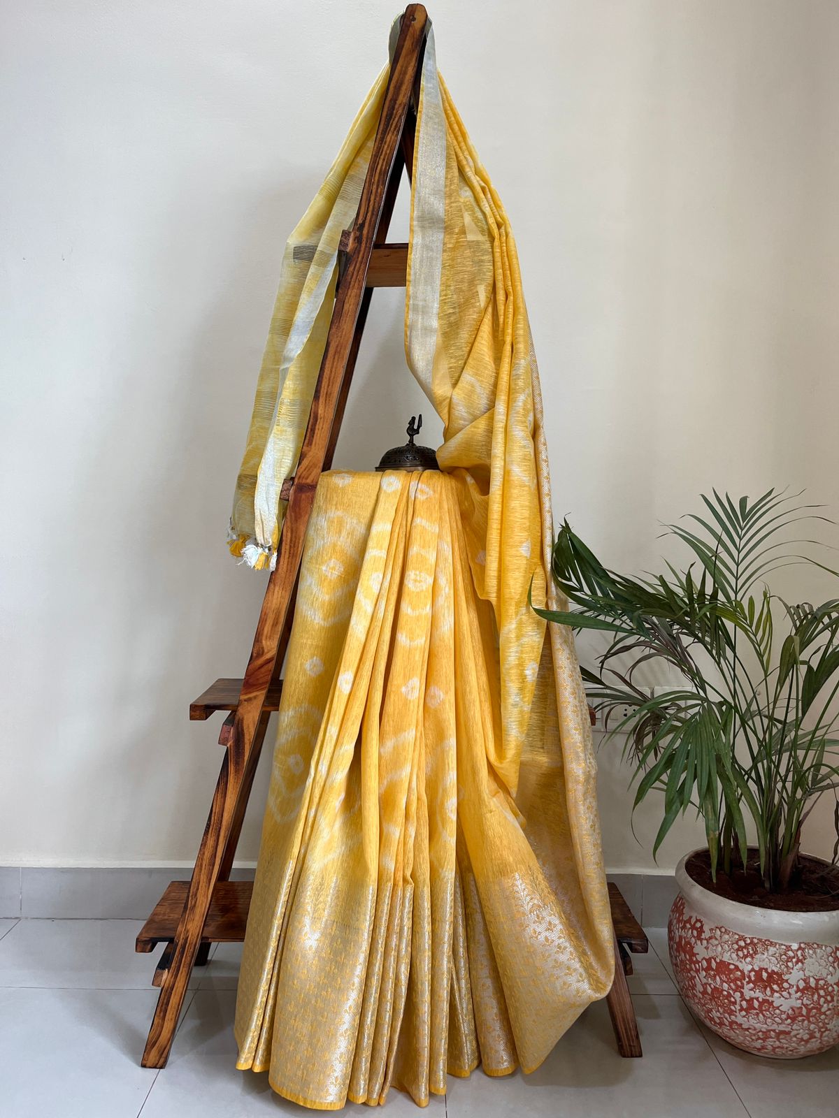 Beautiful handloom festive linen saree with intricate zari weaving- Yellow with Silver