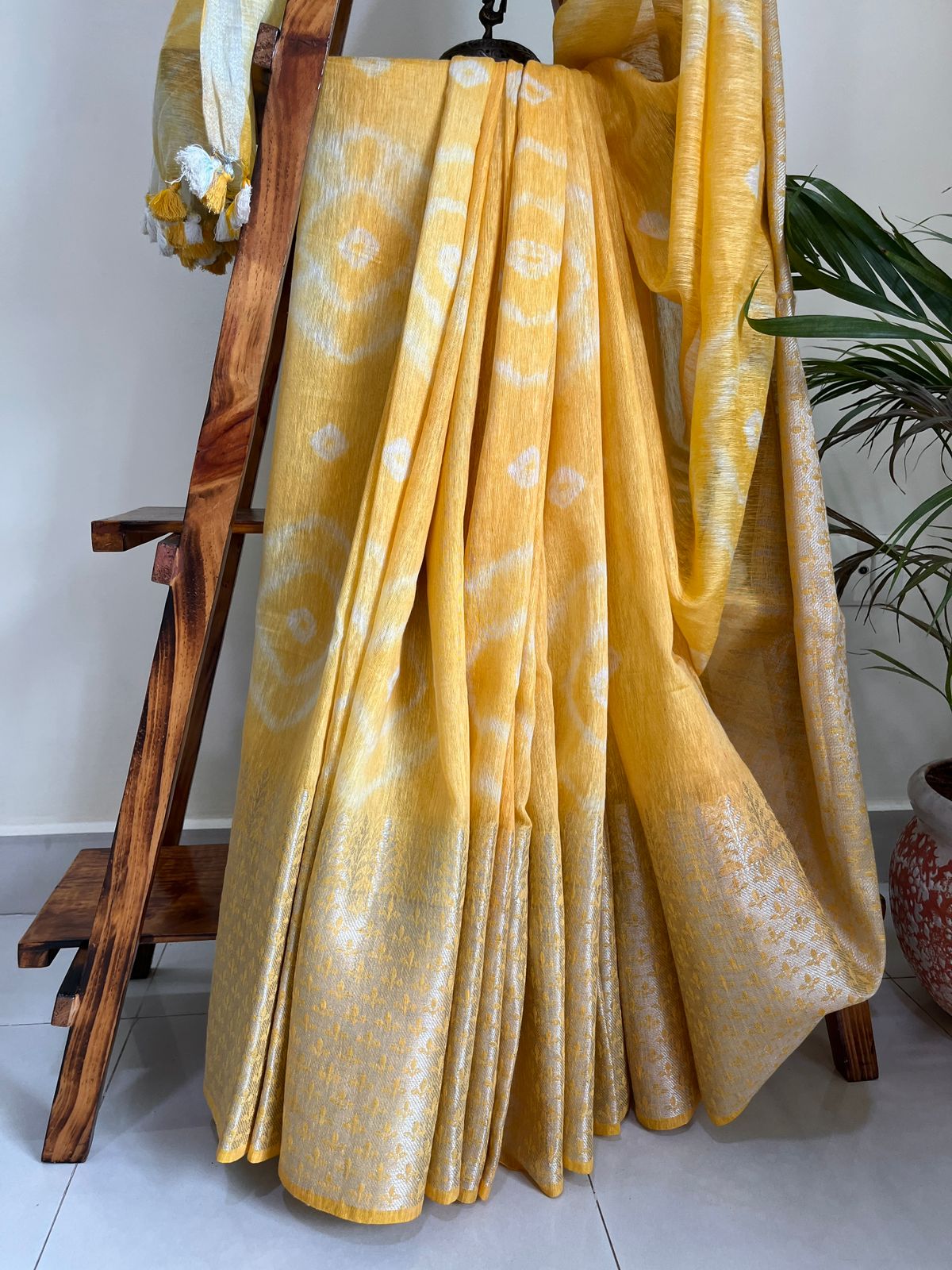 Beautiful handloom festive linen saree with intricate zari weaving- Yellow with Silver
