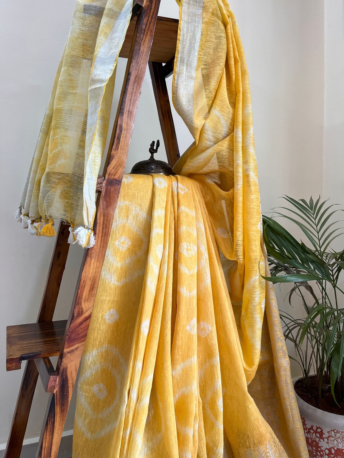 Beautiful handloom festive linen saree with intricate zari weaving- Yellow with Silver