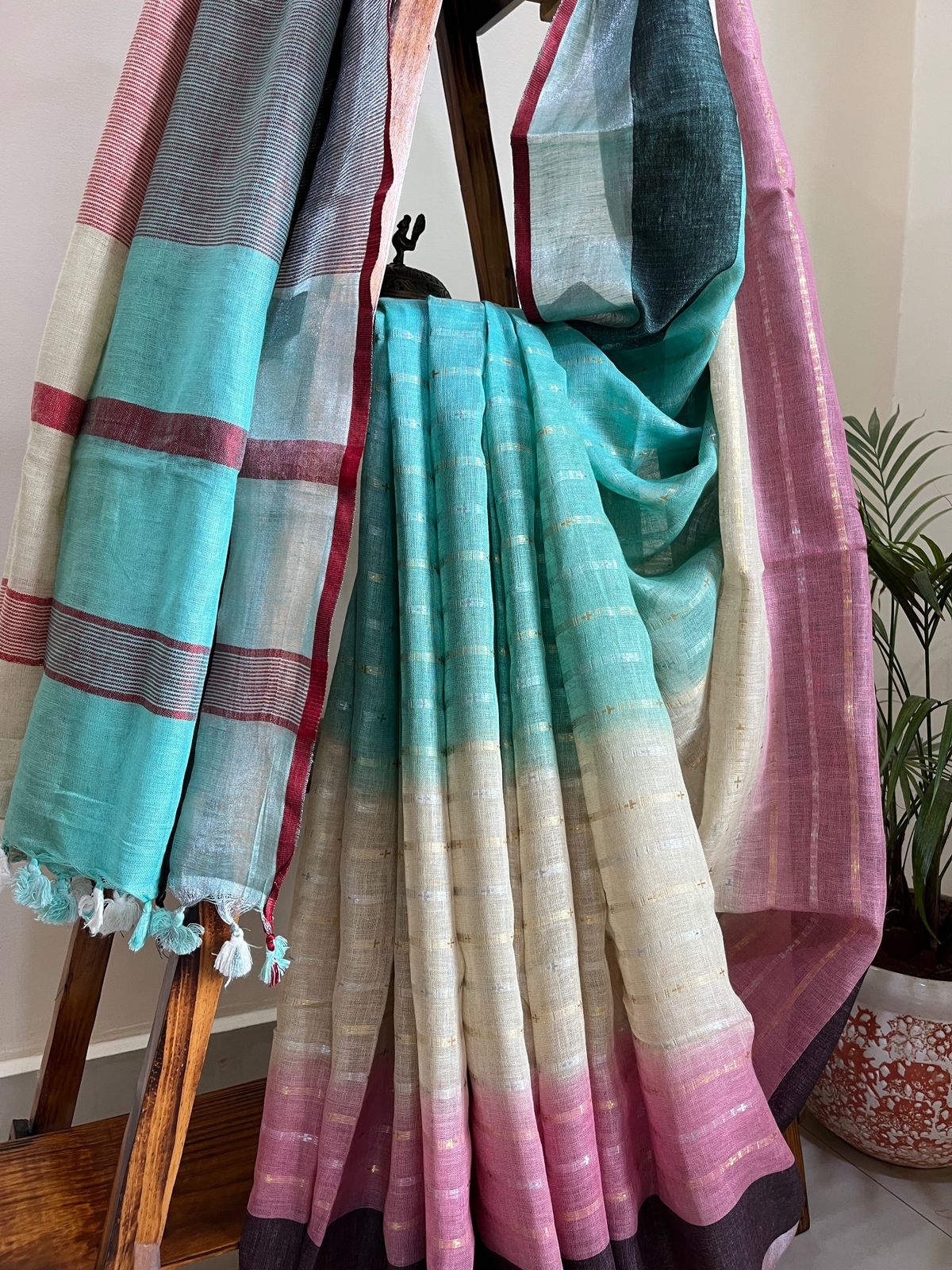 Beautiful handloom festive linen saree with intricate zari weaving- Multicolour with Silver and Gold