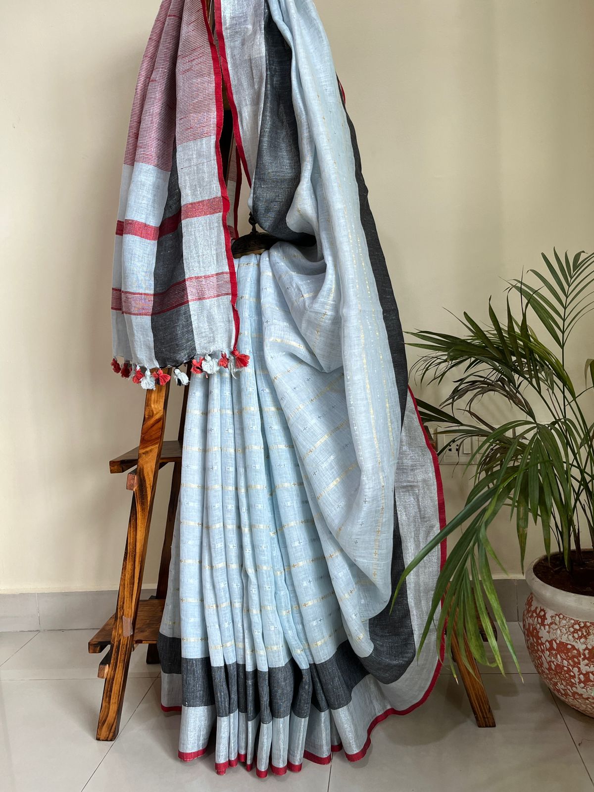 Beautiful handloom festive linen saree with intricate zari weaving- Icey Grey with Silver and Gold