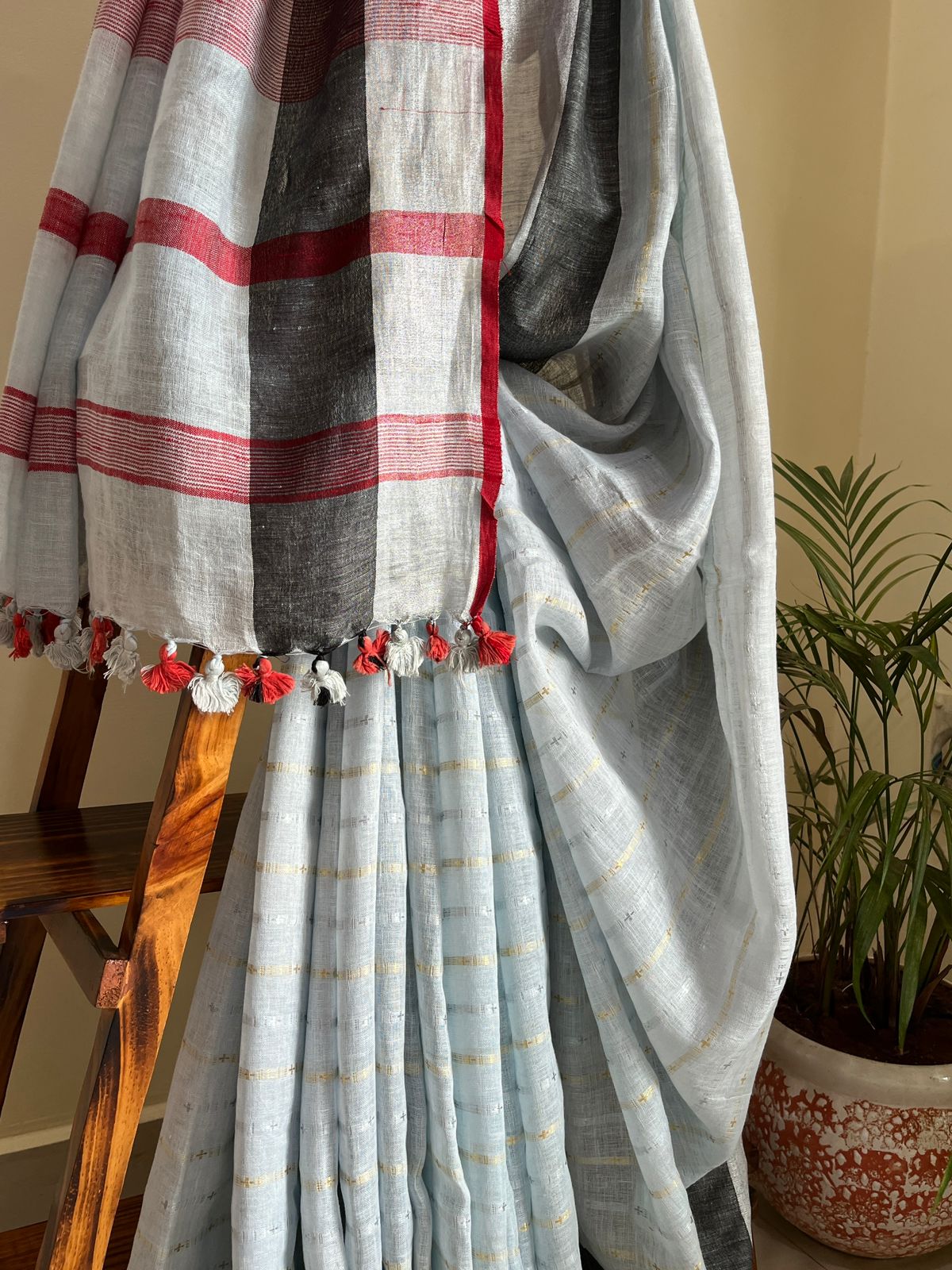 Beautiful handloom festive linen saree with intricate zari weaving- Icey Grey with Silver and Gold