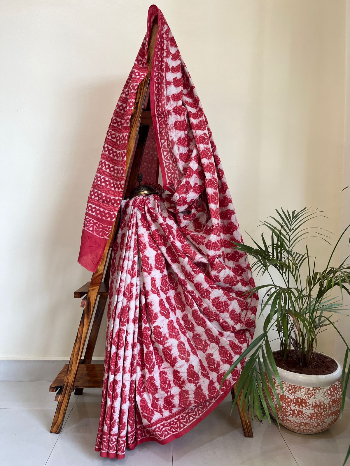 Pure Mul cotton sarees with handblock print - Red and White