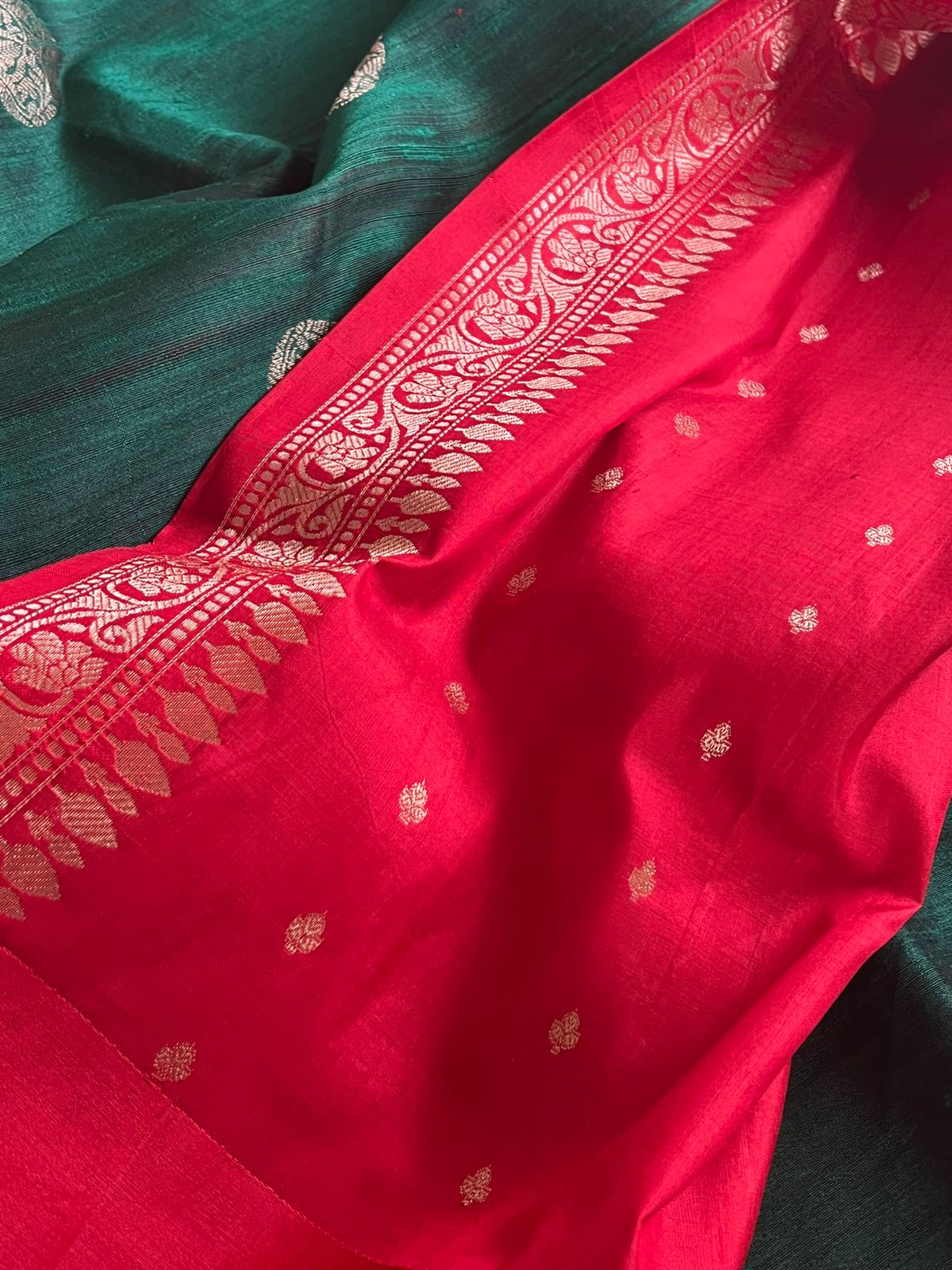Pure Handloom Banarasi Tussar Silk saree - Green with Red